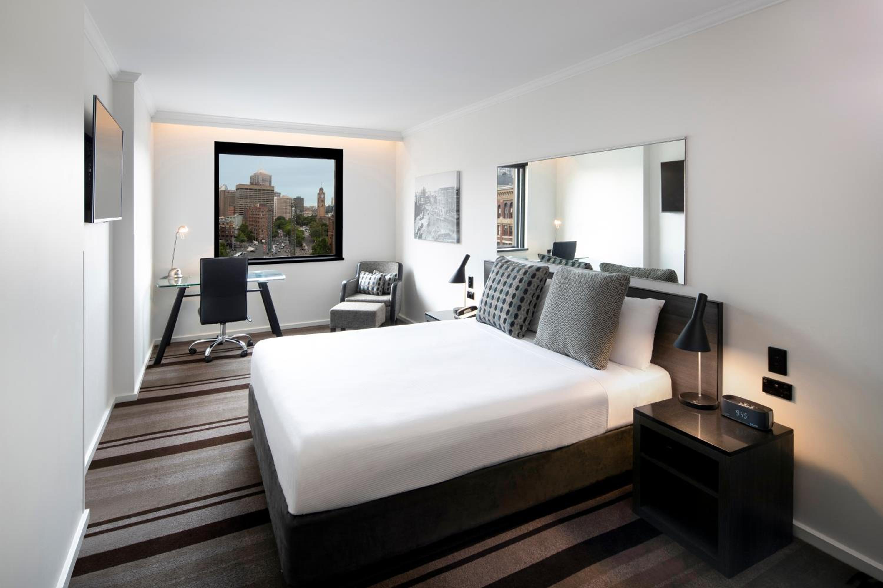 Standard Queen Room