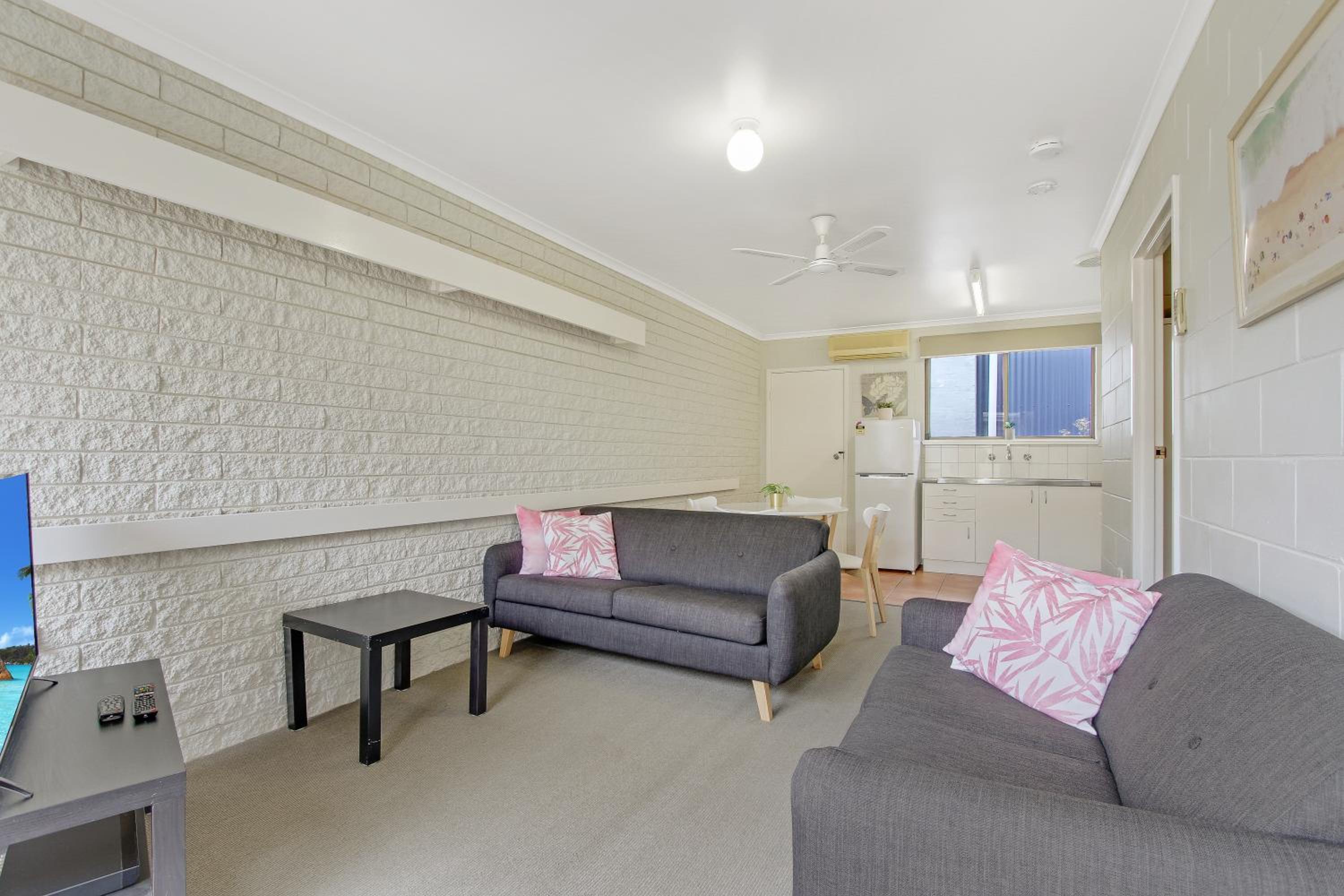 One Bedroom Family Apartment  - Photo 9