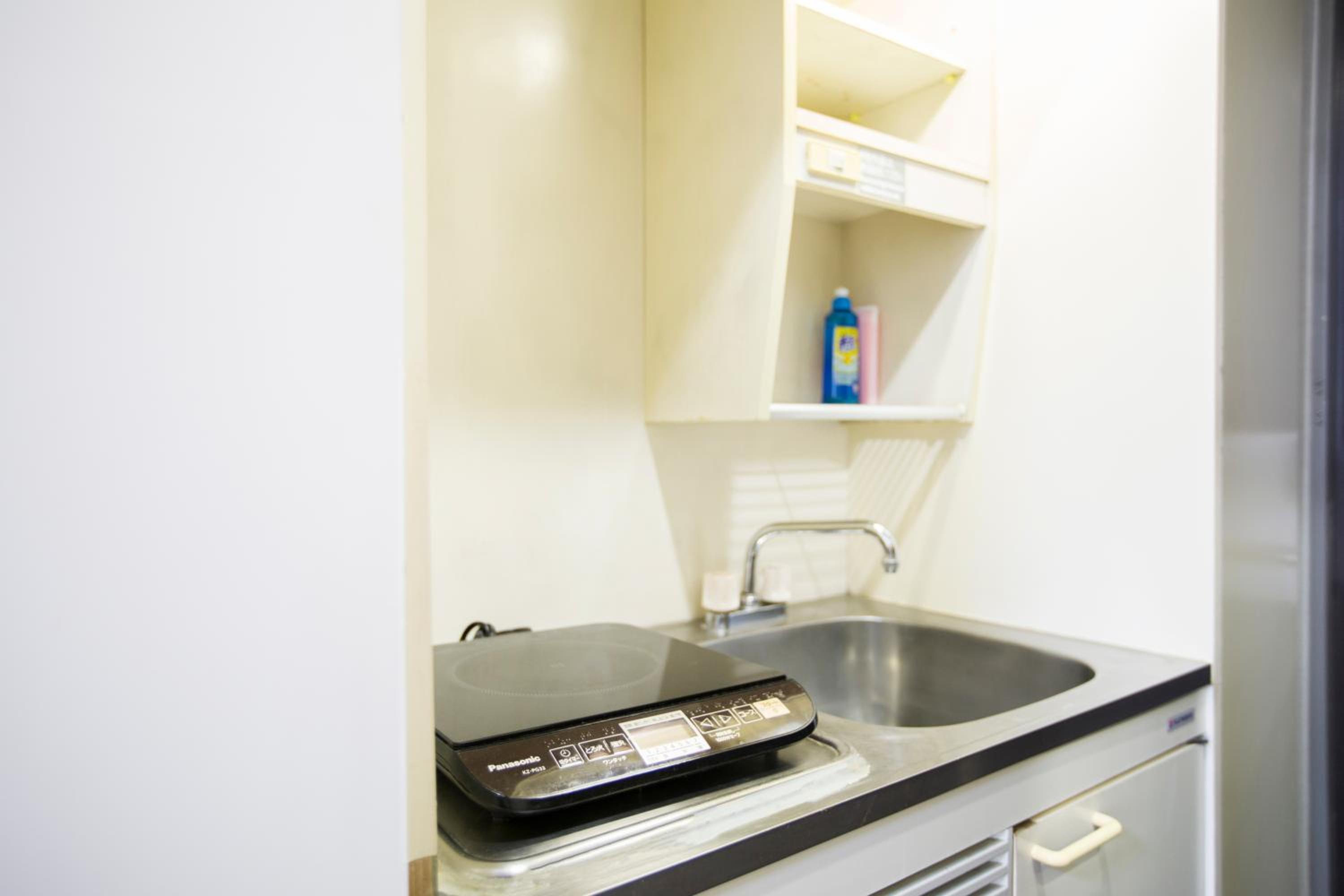 Twin Room - Smoking - House Keeping is Optional with Additional Cost - Photo 4
