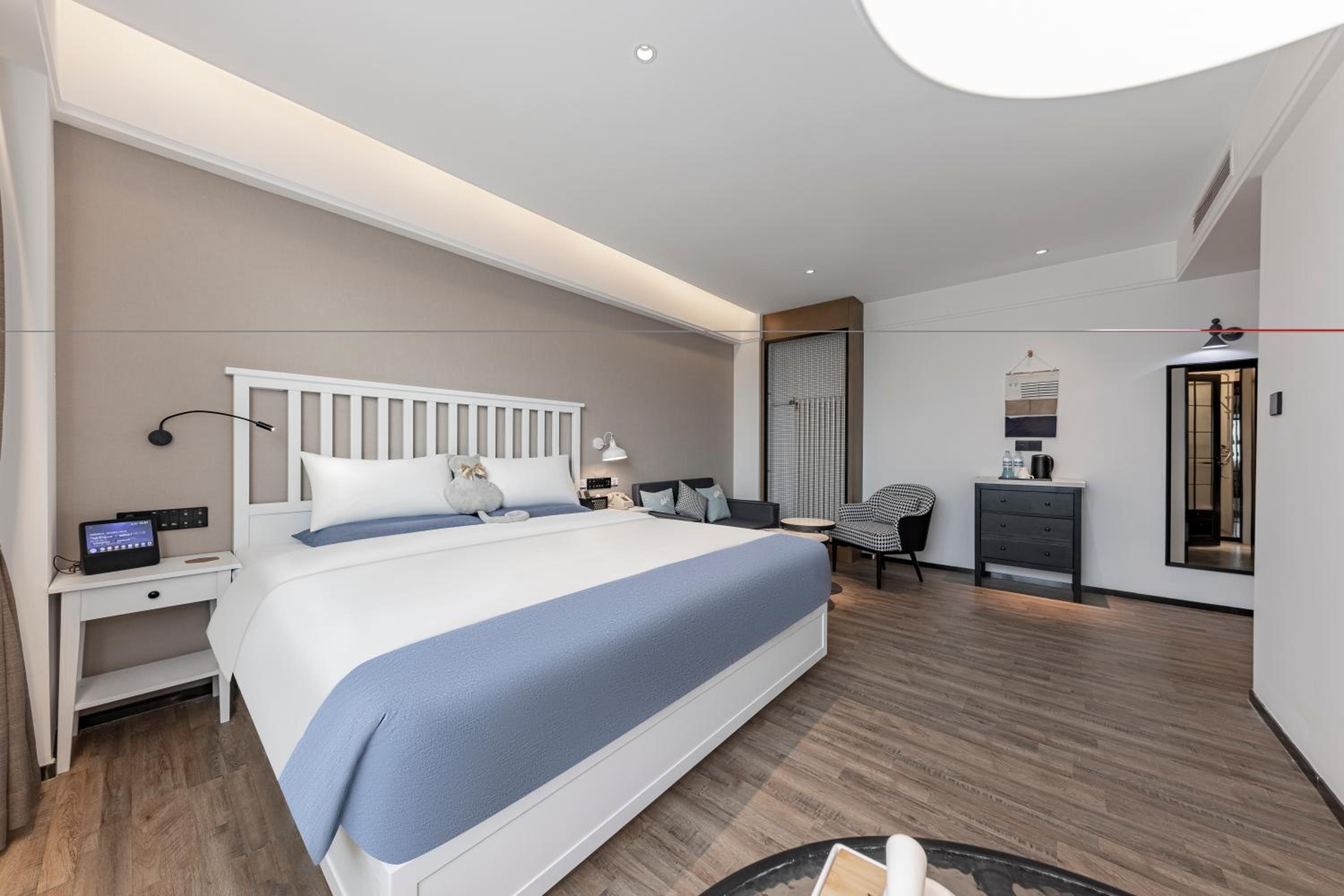 Deluxe Family Room