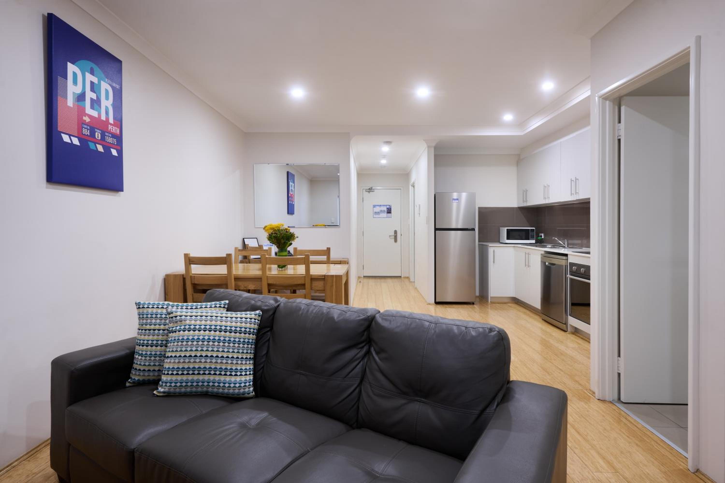One-Bedroom Apartment with Courtyard photo 1