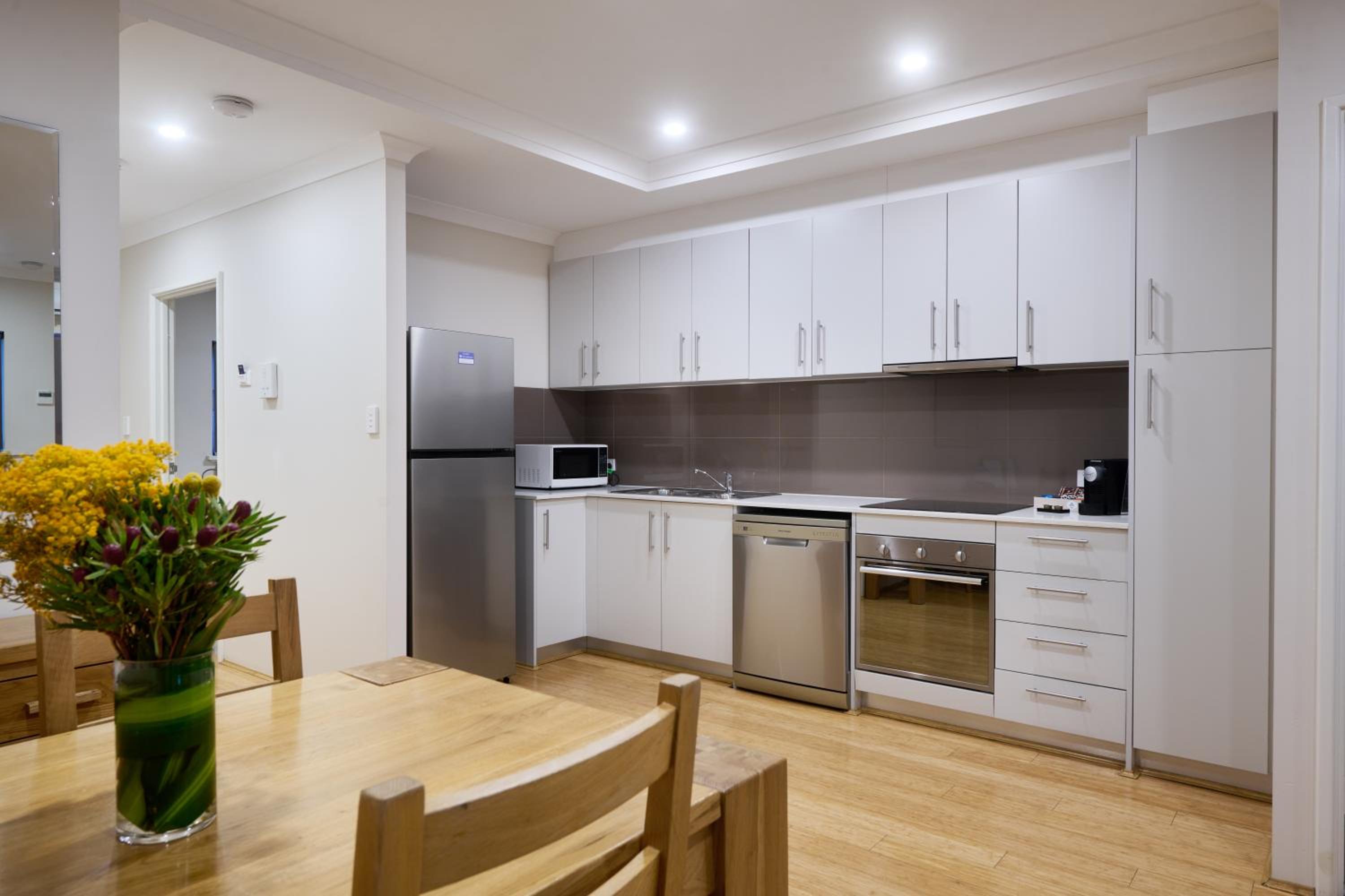 One-Bedroom Apartment with Two Single Beds photo 2