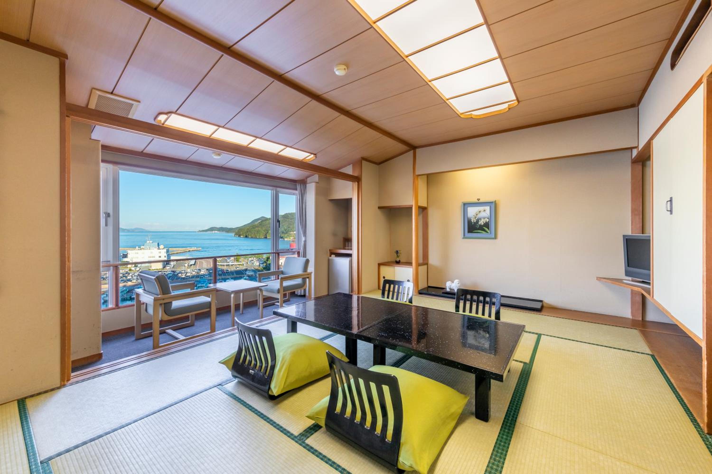 Japanese-Style Room with Ocean View South Wing -  Buffet Dinner