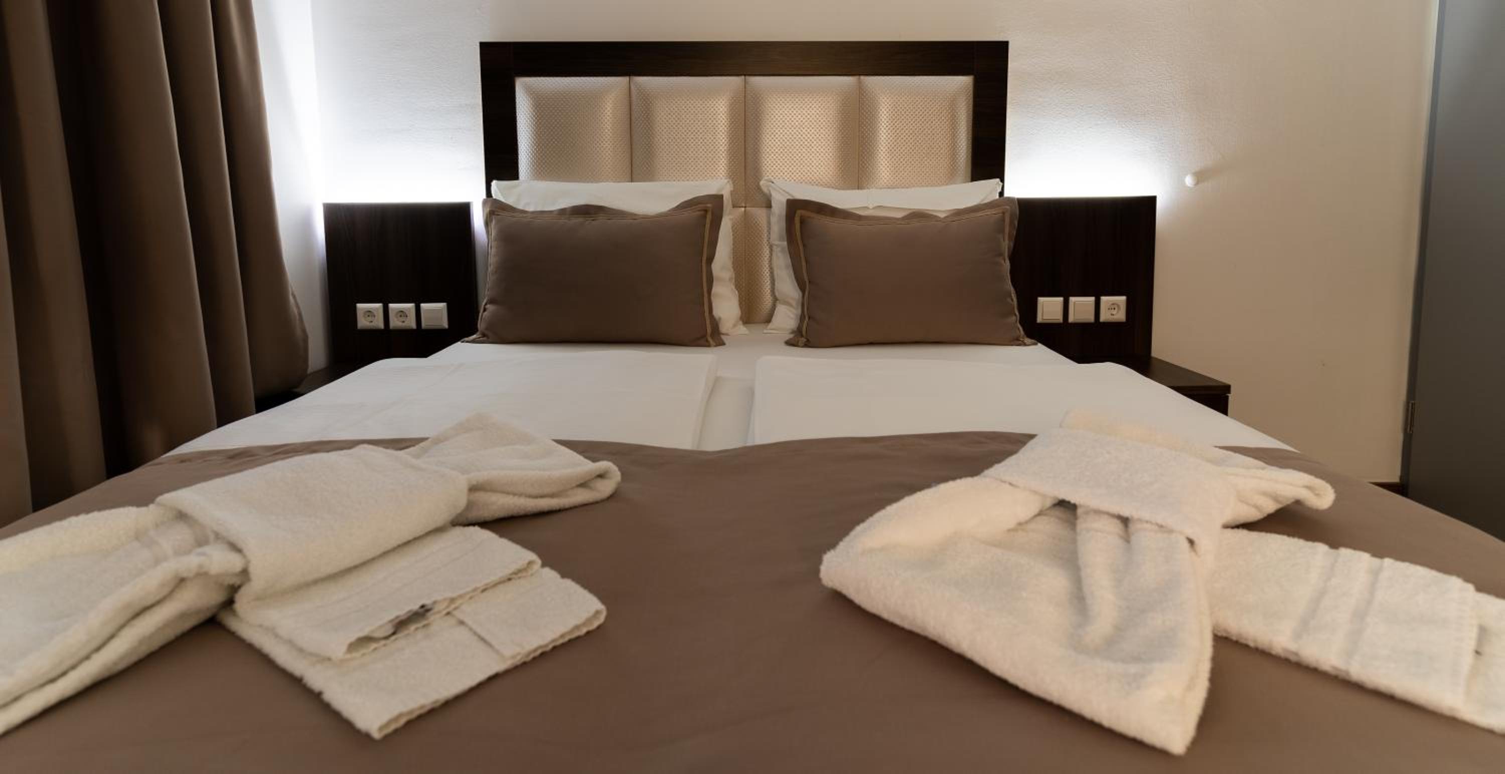 Standard Double Room - Photo 4