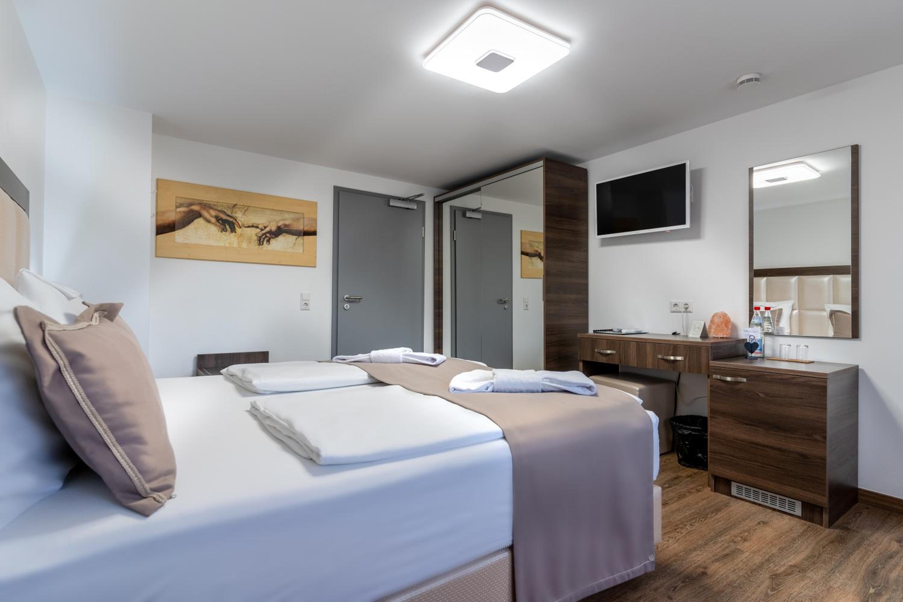 Deluxe Double Room - Photo 1