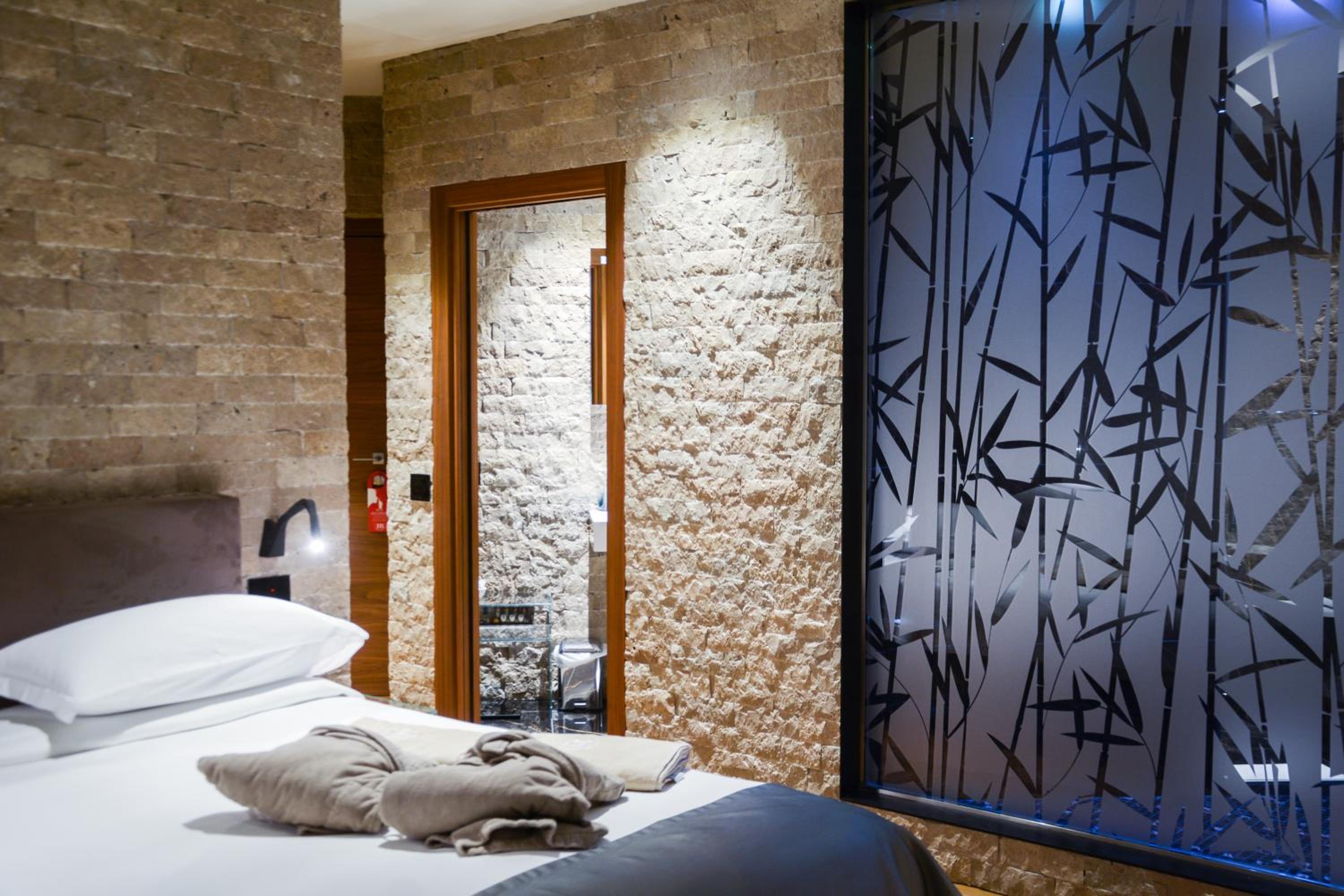 Superior Suite - Photo 2
