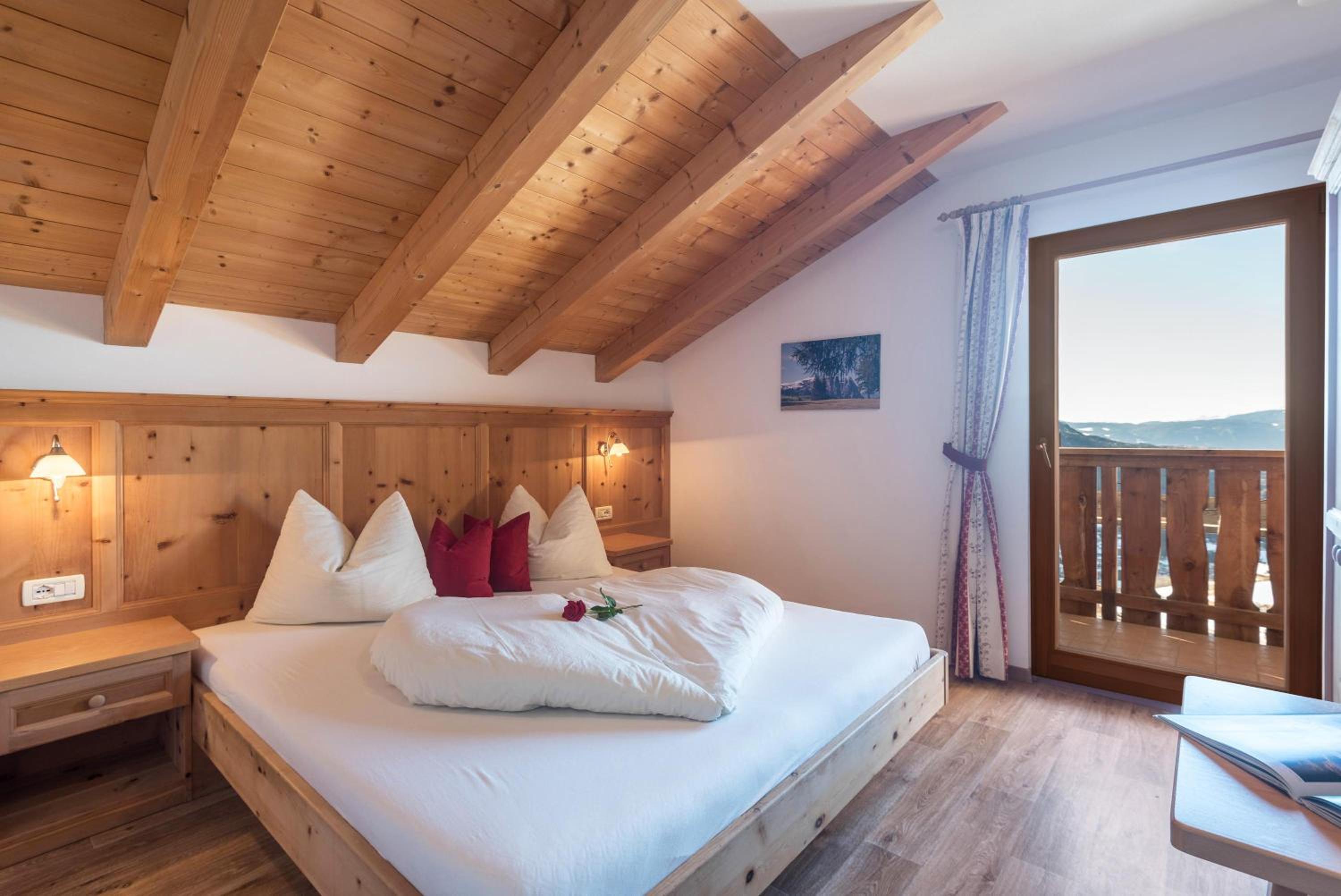 Two-Bedroom Deluxe Apartment with Garden View photo 1
