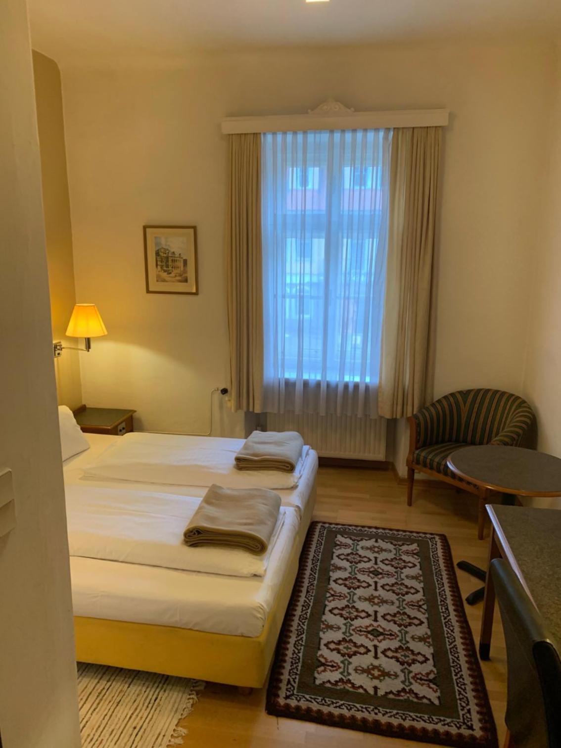 Small Double Room photo 3
