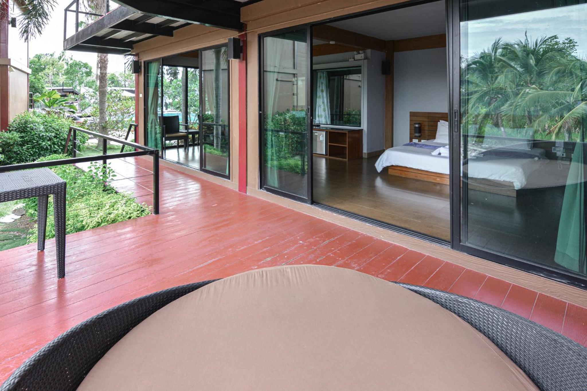 King Room with Balcony photo 2