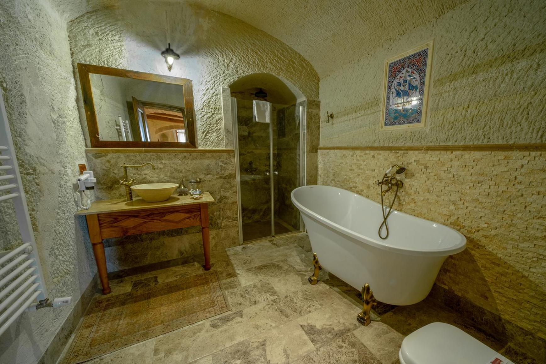 Family Room - Photo 10
