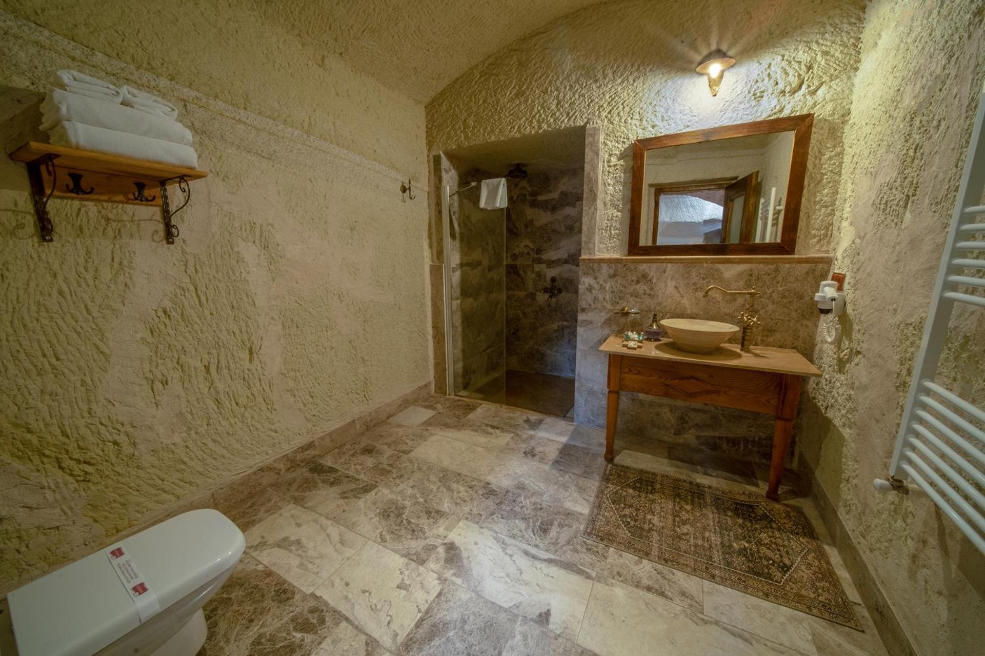 Family Room - Photo 7