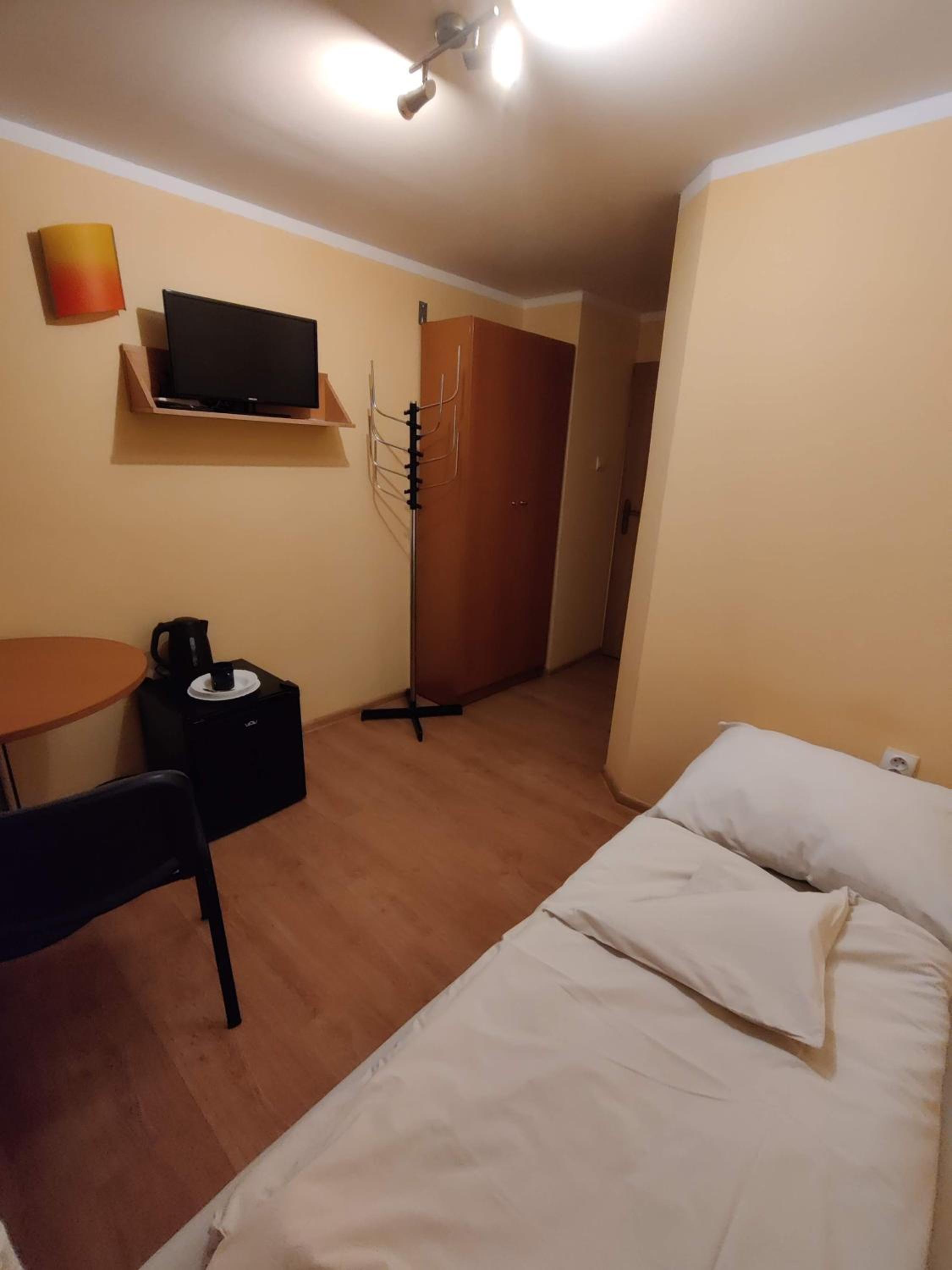 Single Room photo 3
