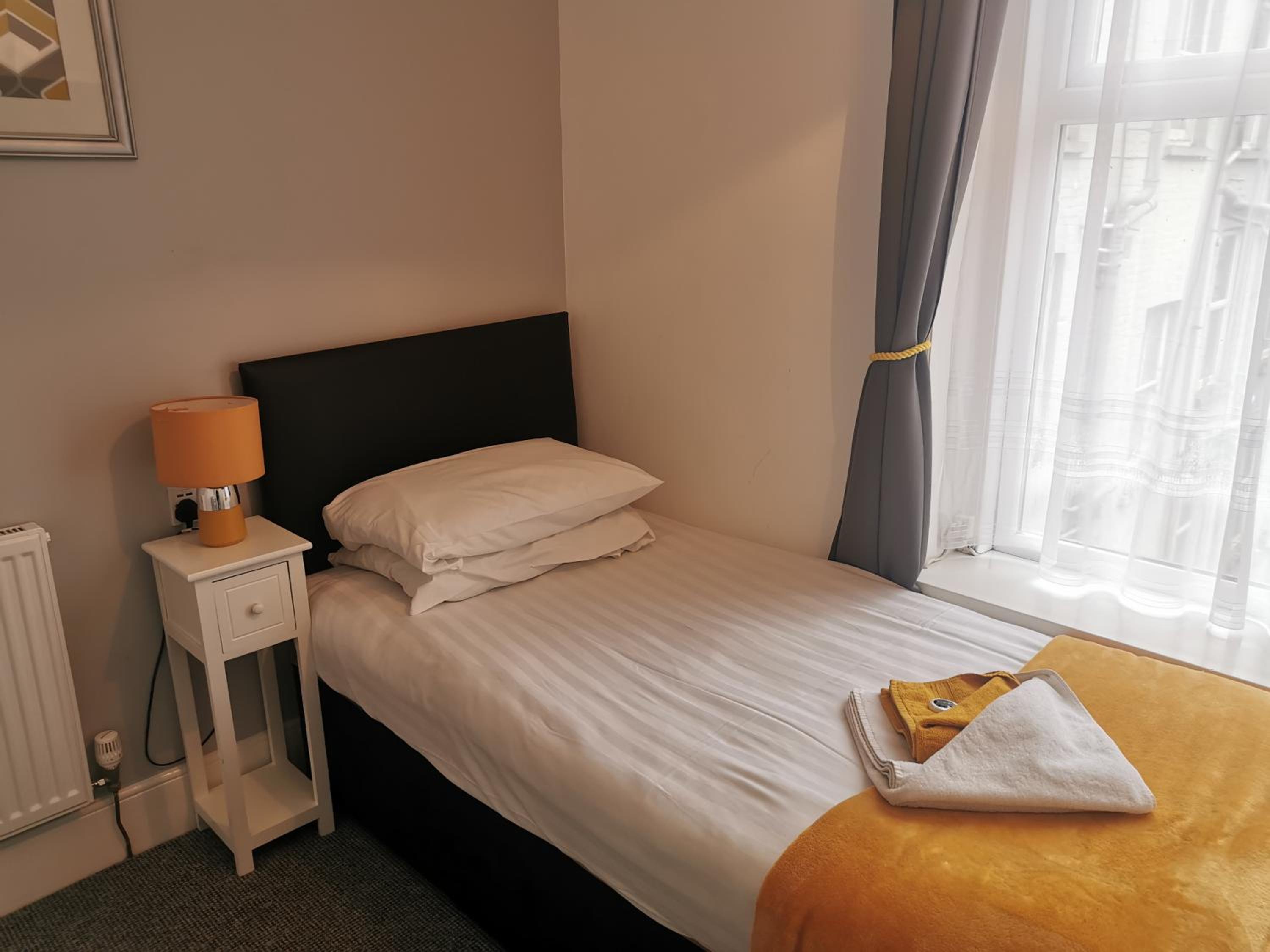 Single Room photo 1