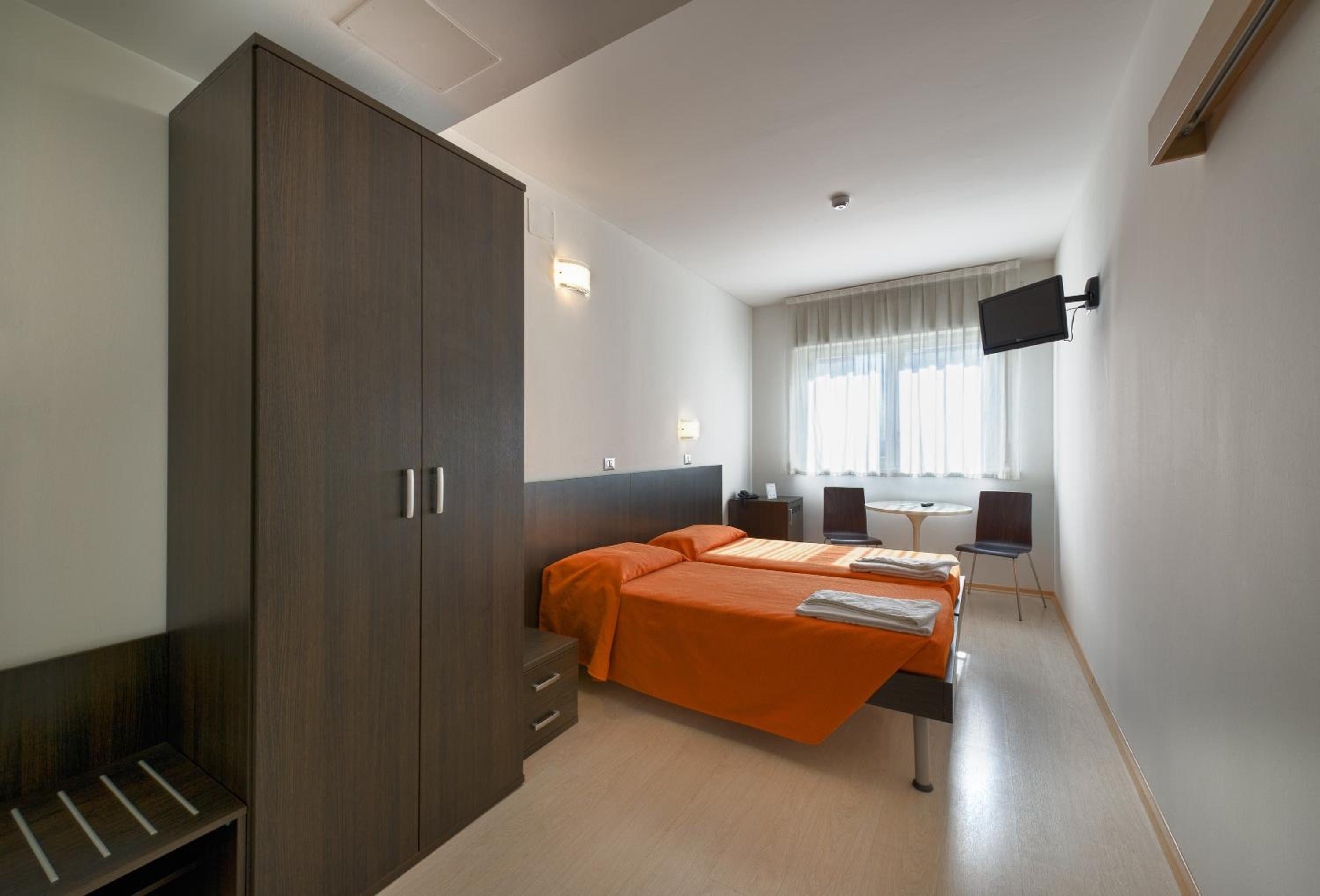 Double or Twin Room - Photo 1