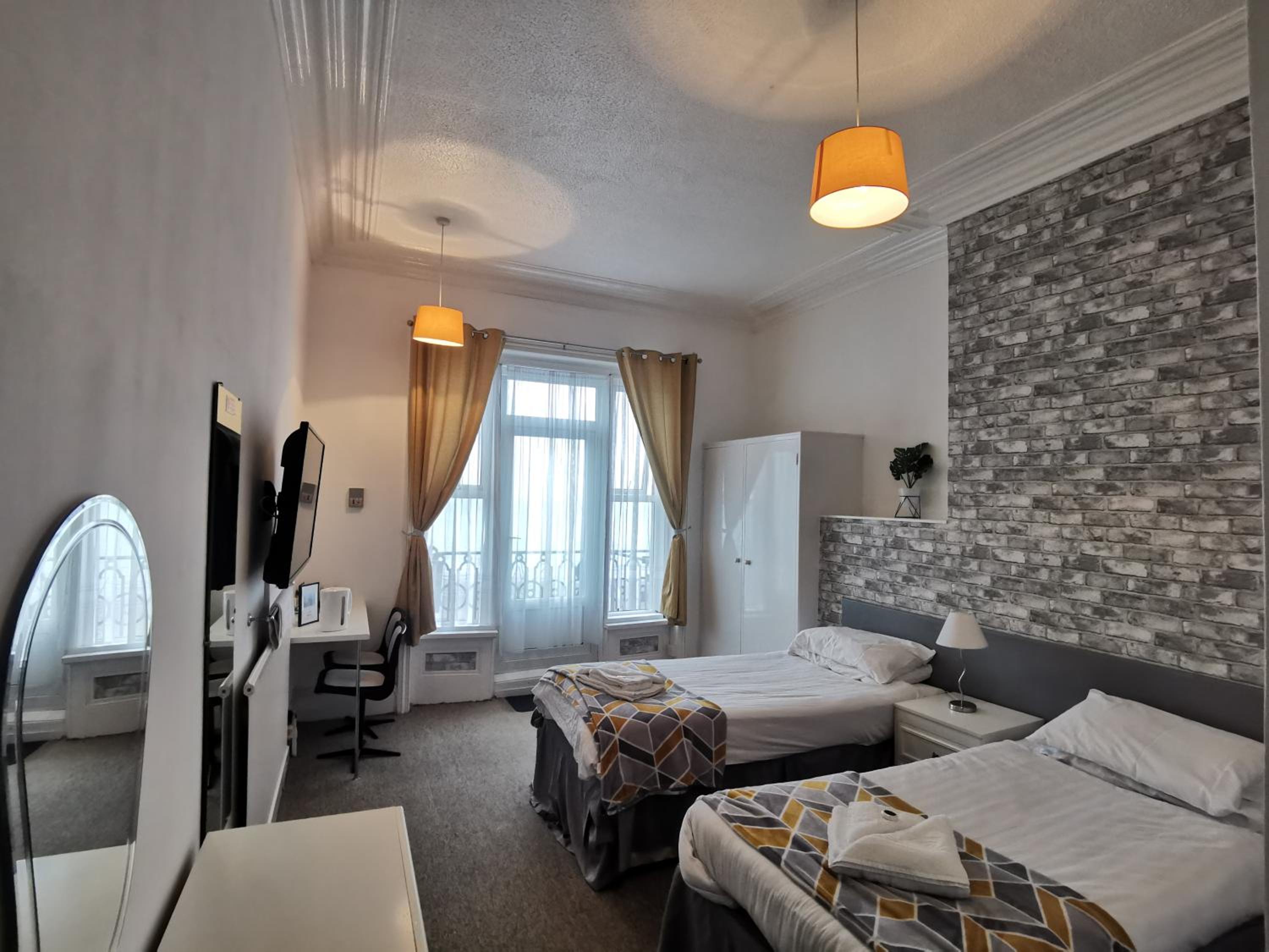 Twin Room with Balcony photo 1