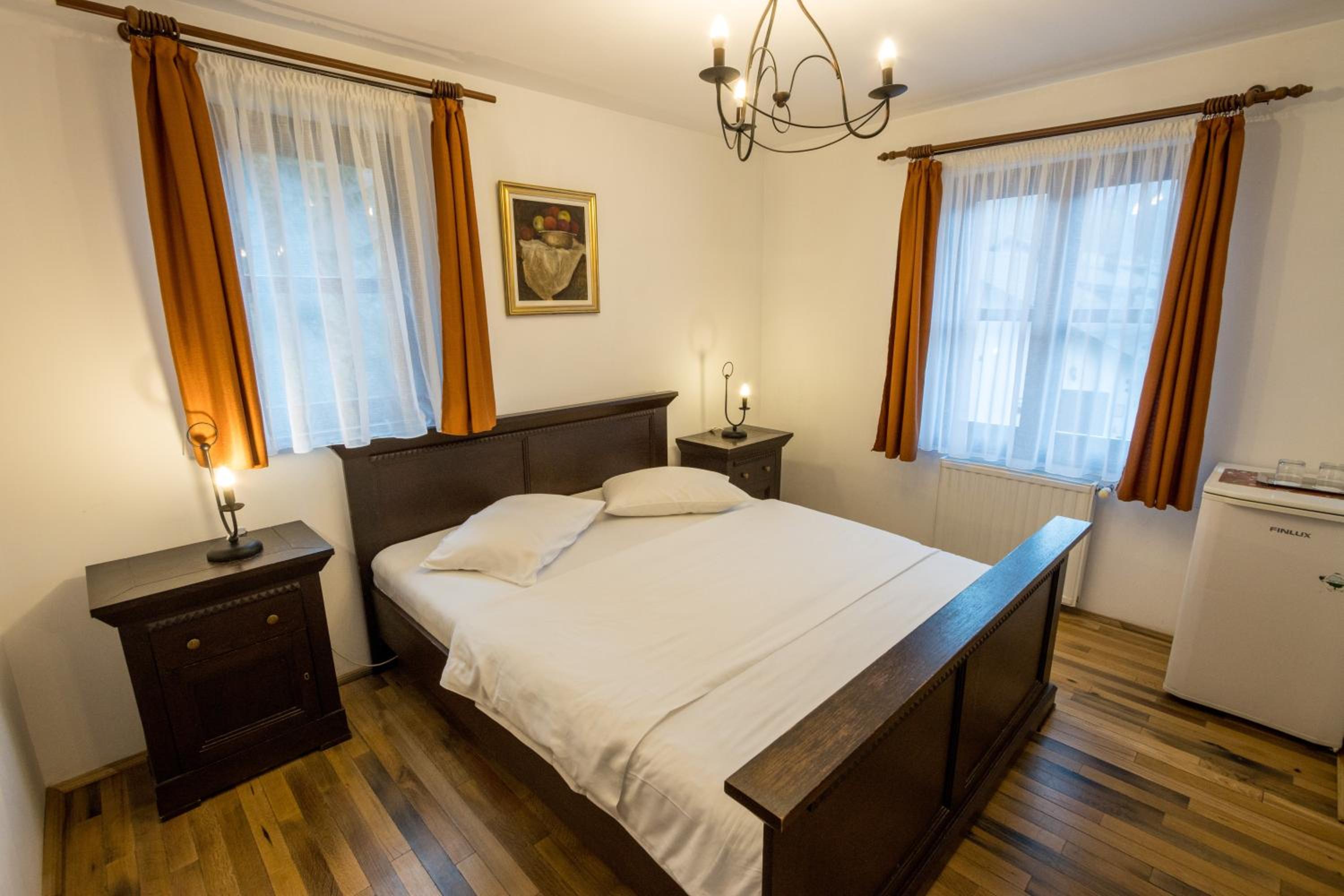 Standard One-Bedroom Suite - Photo 5