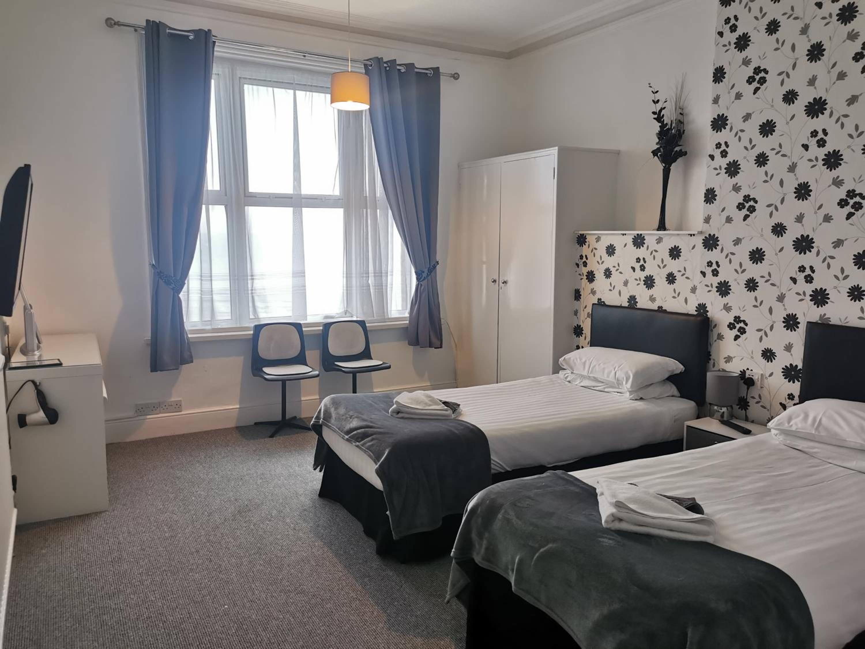 Twin Room with Sea View
