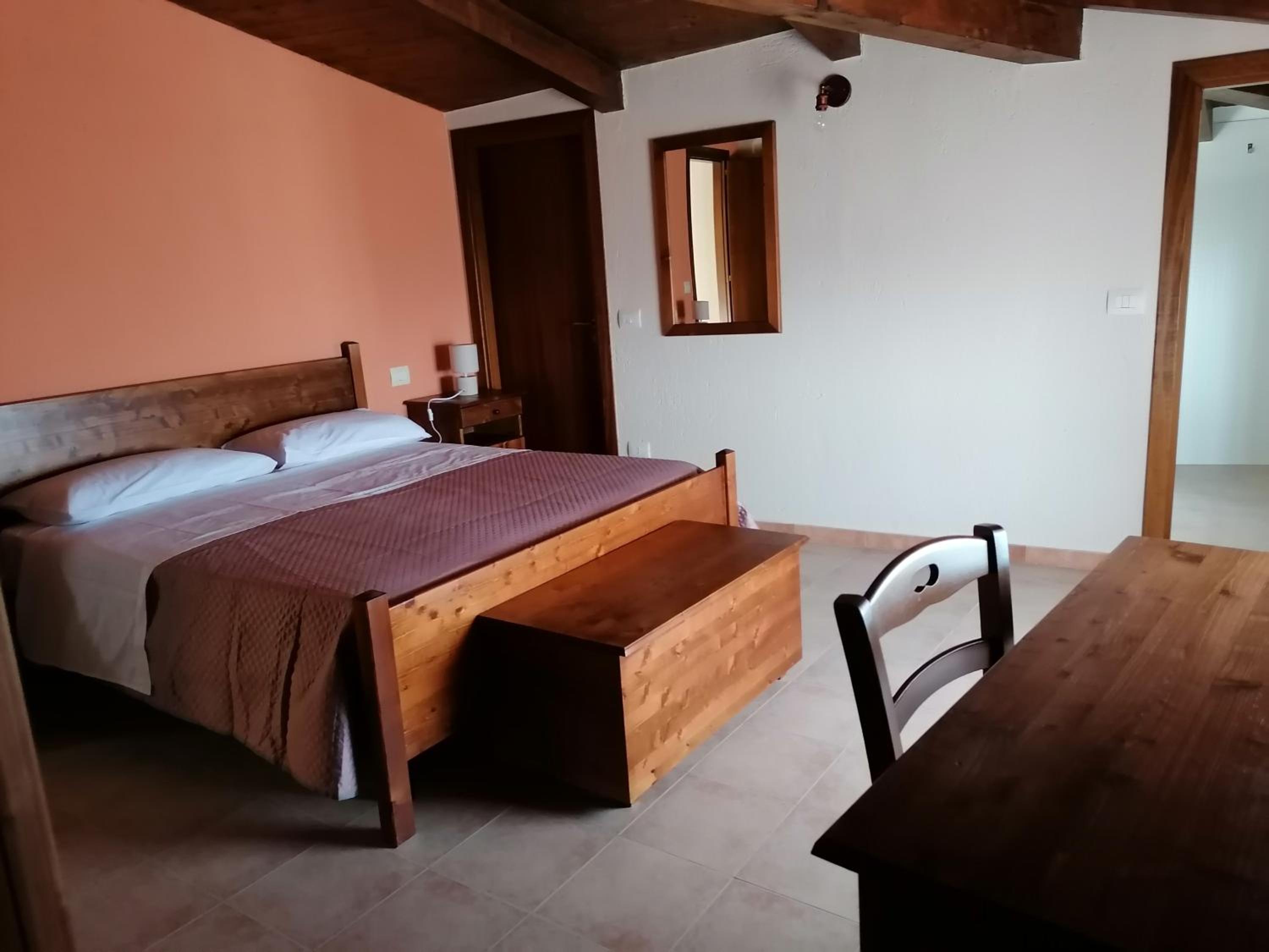 Double Room with Private Bathroom - Photo 5