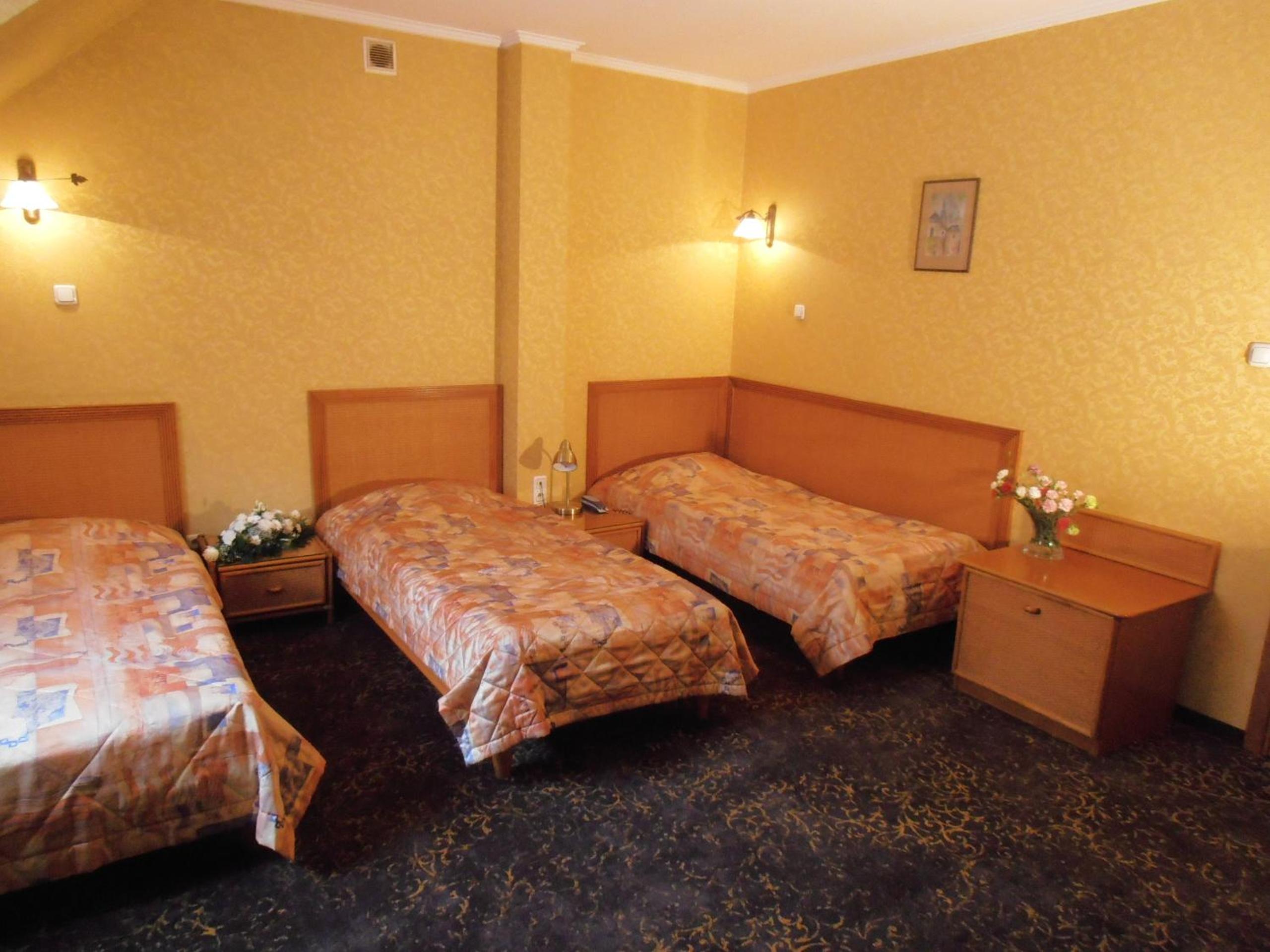 Standard Triple Room - Photo 2
