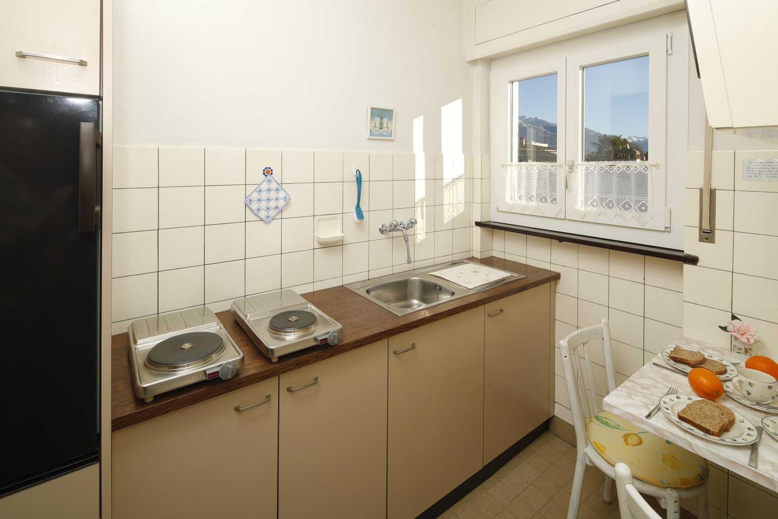 One-Bedroom Apartment photo 2
