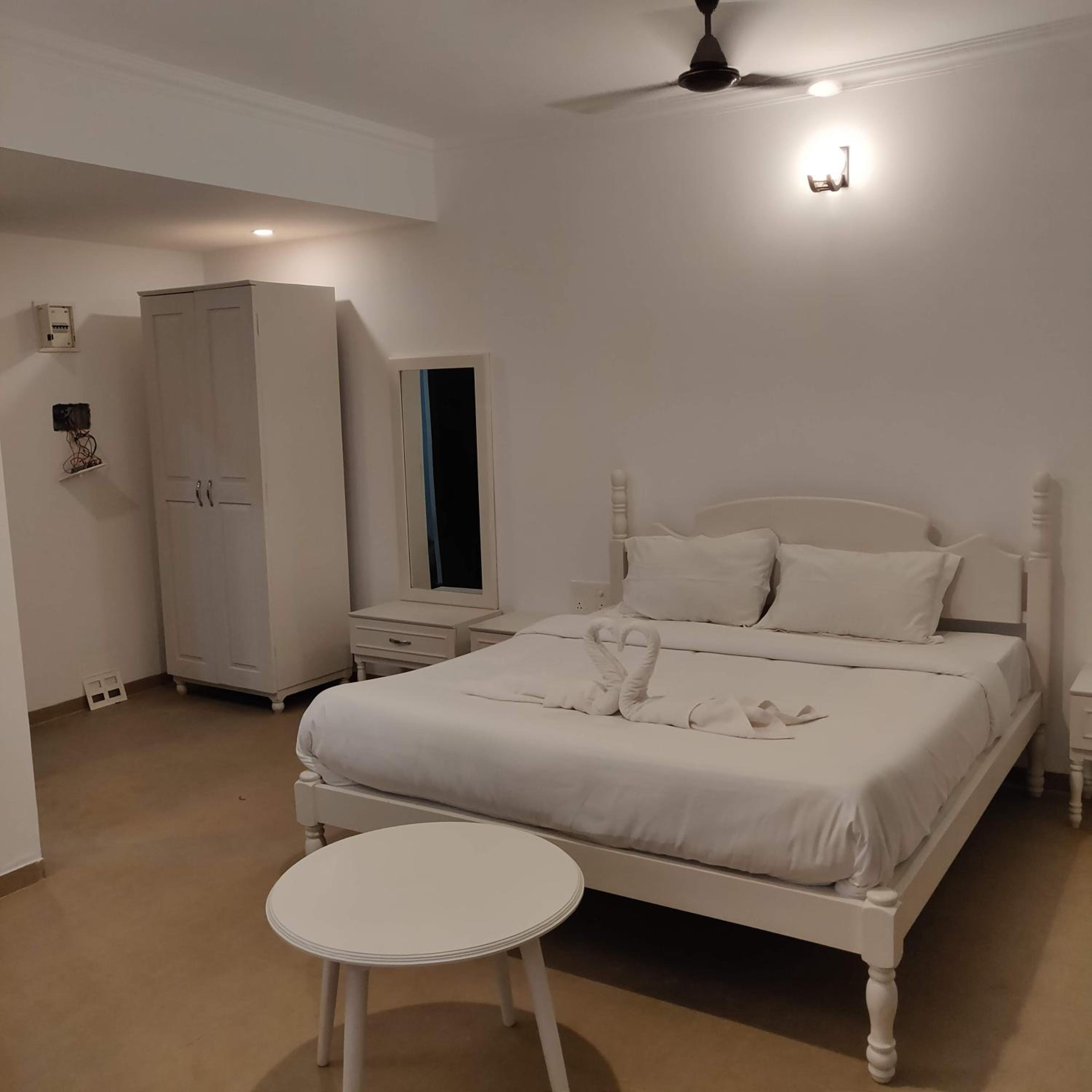 Studio Apartment photo 1