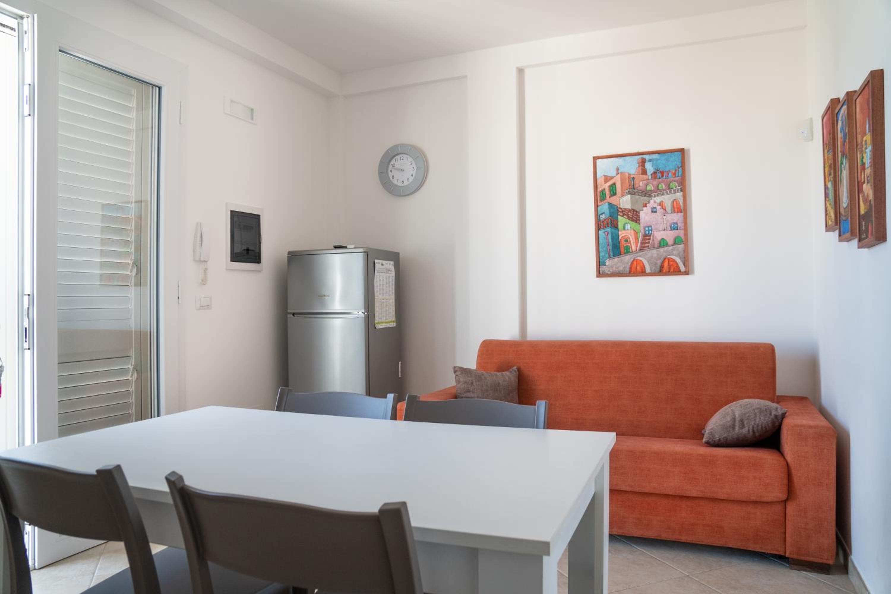 One-Bedroom Apartment photo 2