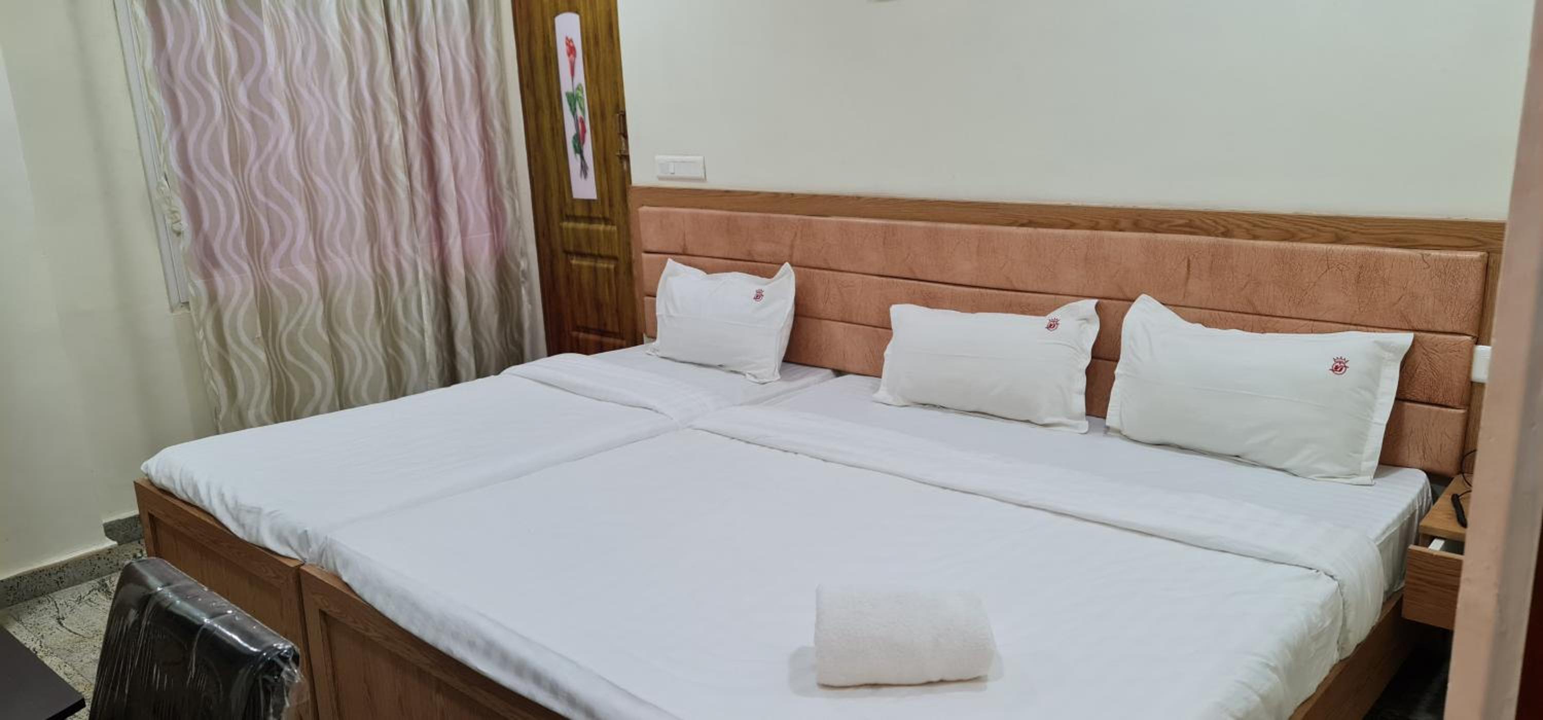 Deluxe Triple Room - Photo 10