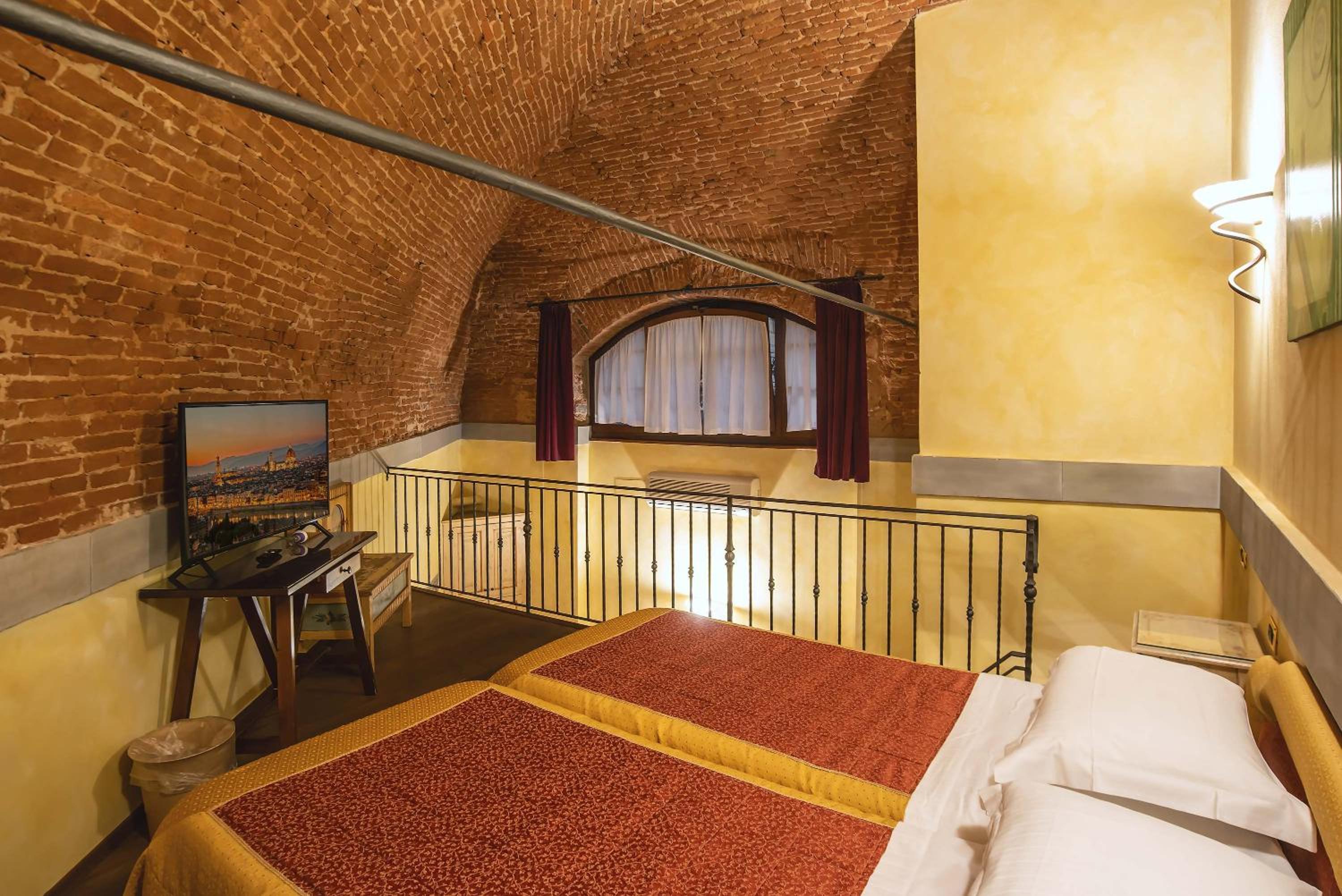 Superior Quadruple Room photo 2