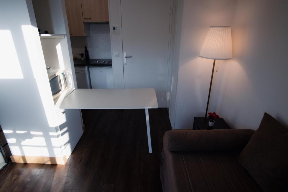 One-Bedroom Apartment photo 2