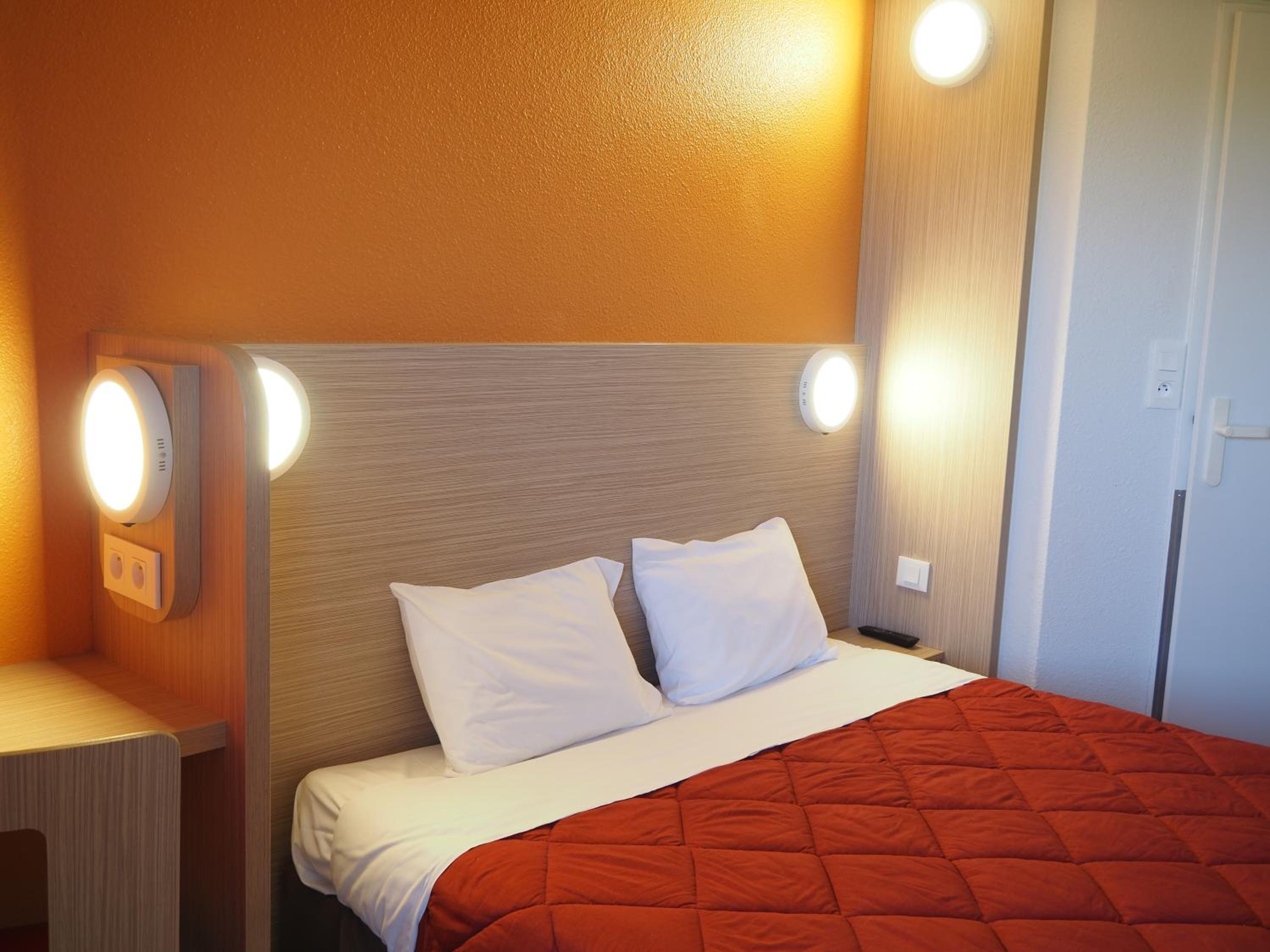Double Room - Photo 8