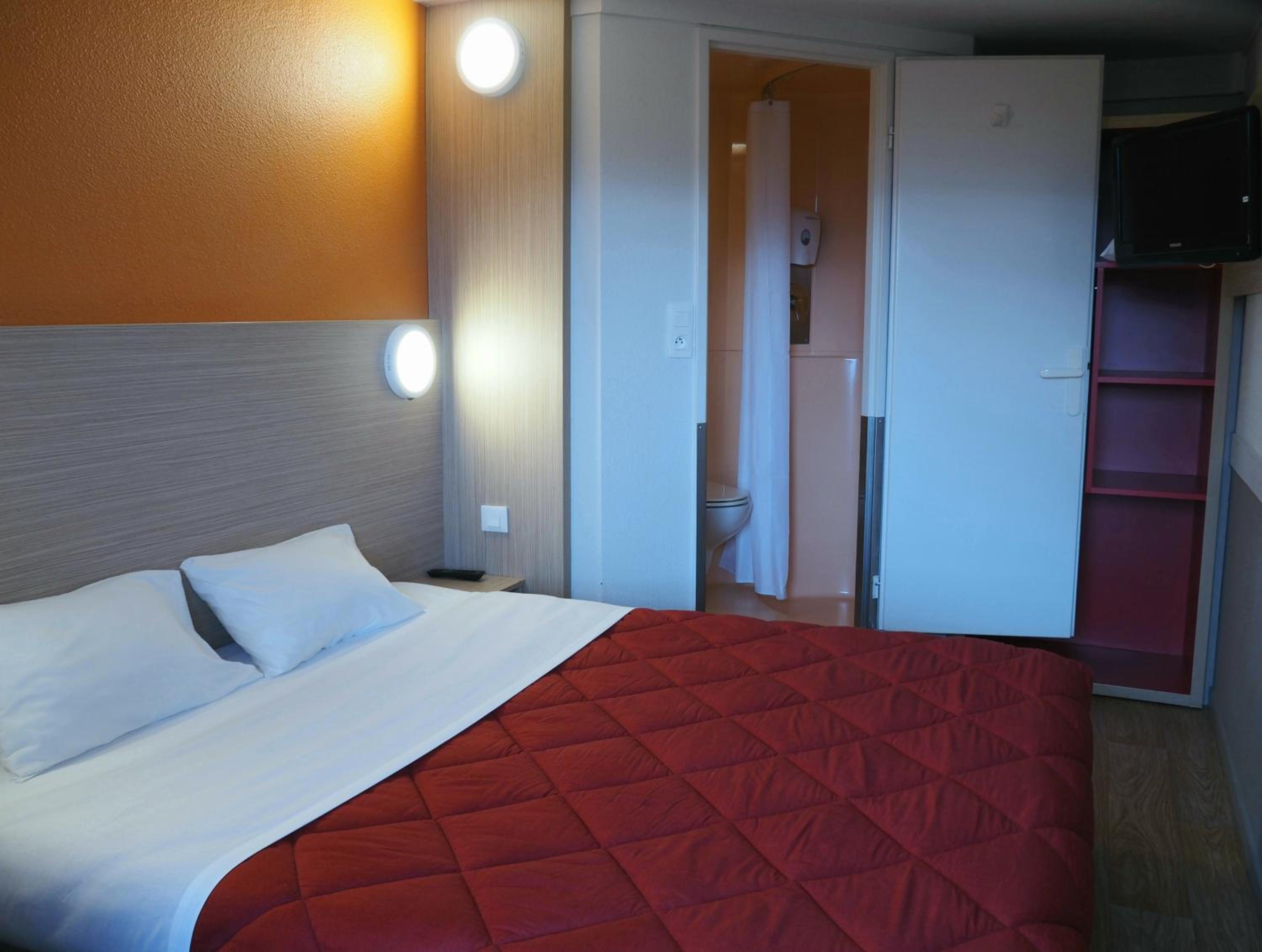 Double Room - Photo 2