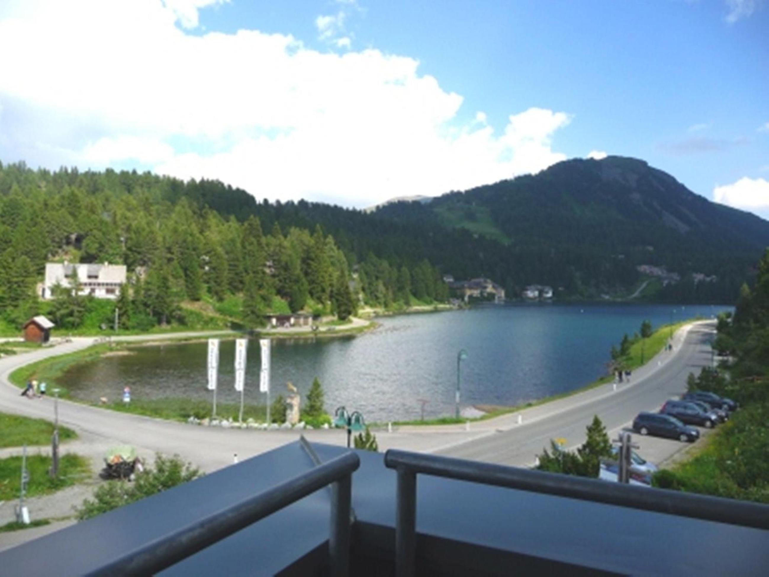 Three-Bedroom Apartment with Balcony photo 3