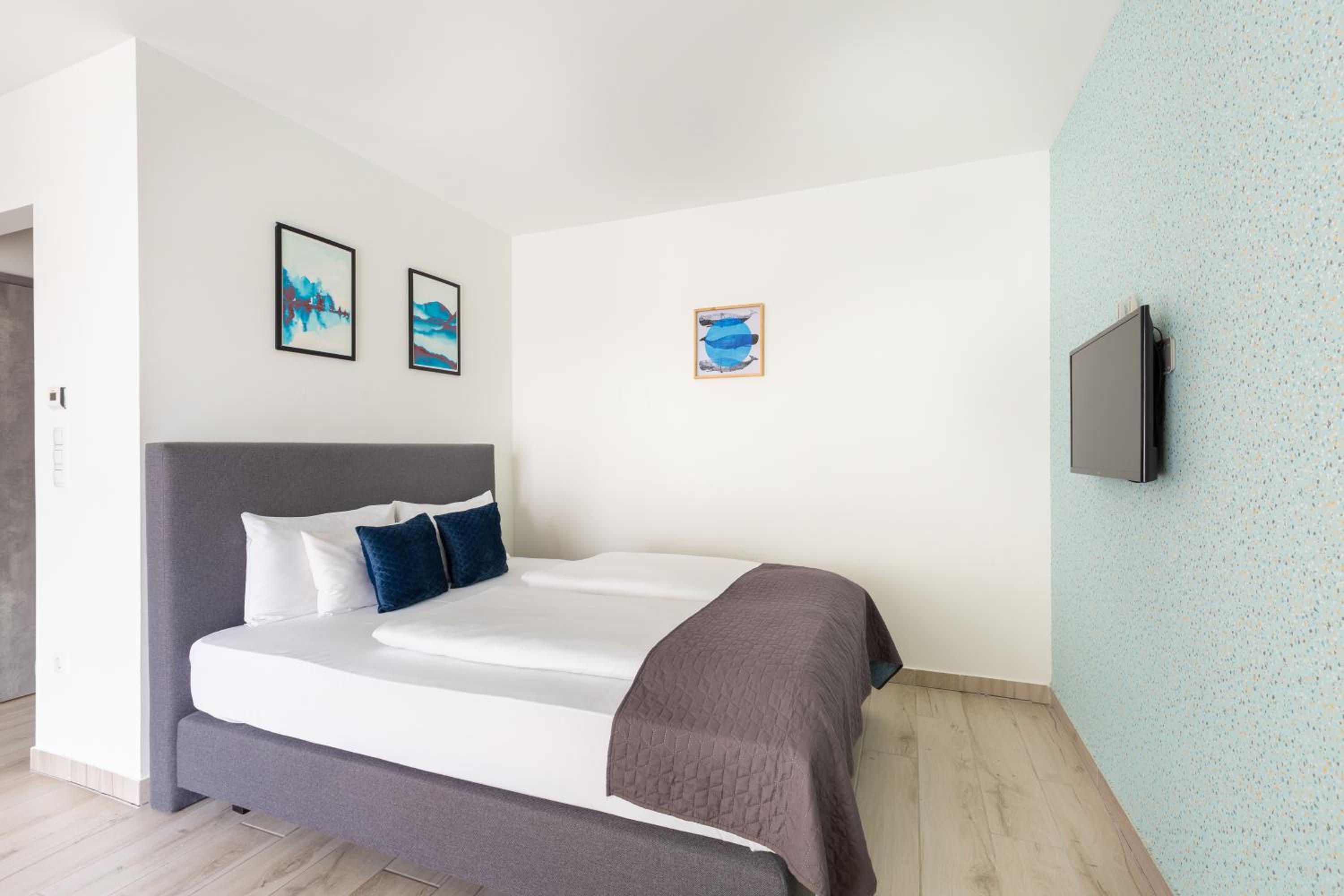 Studio Apartment - Photo 15