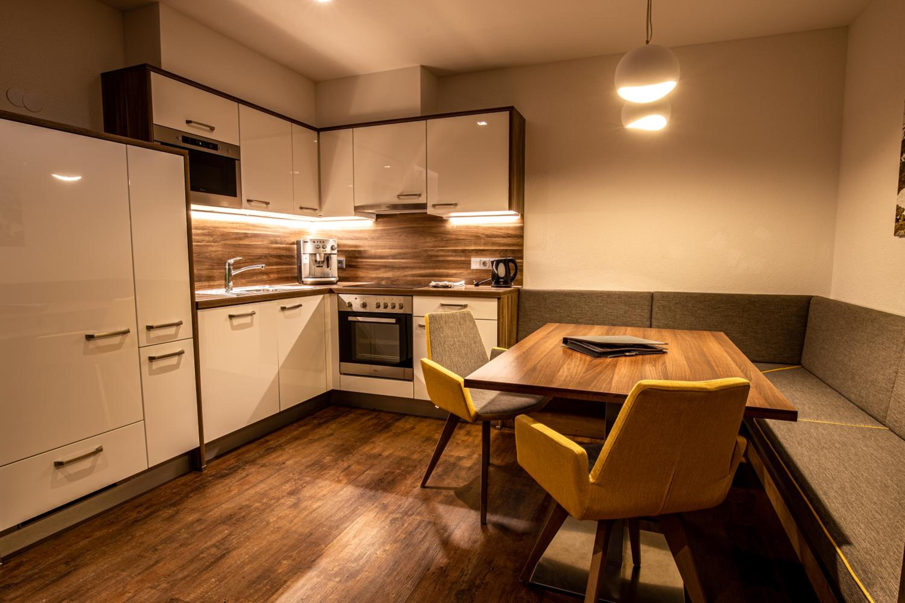 One-Bedroom Apartment with Balcony photo 2