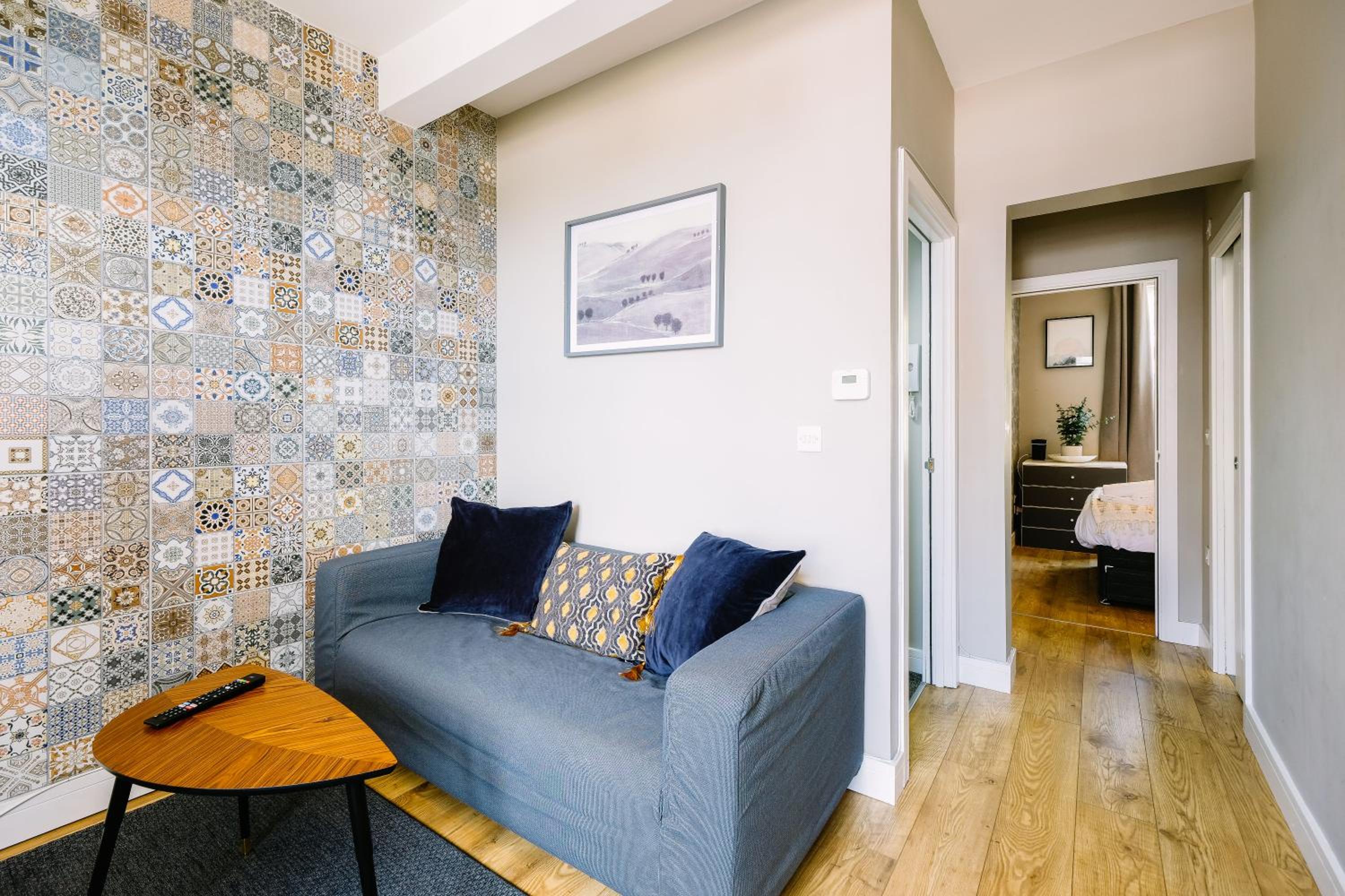 One-Bedroom Apartment - Photo 12