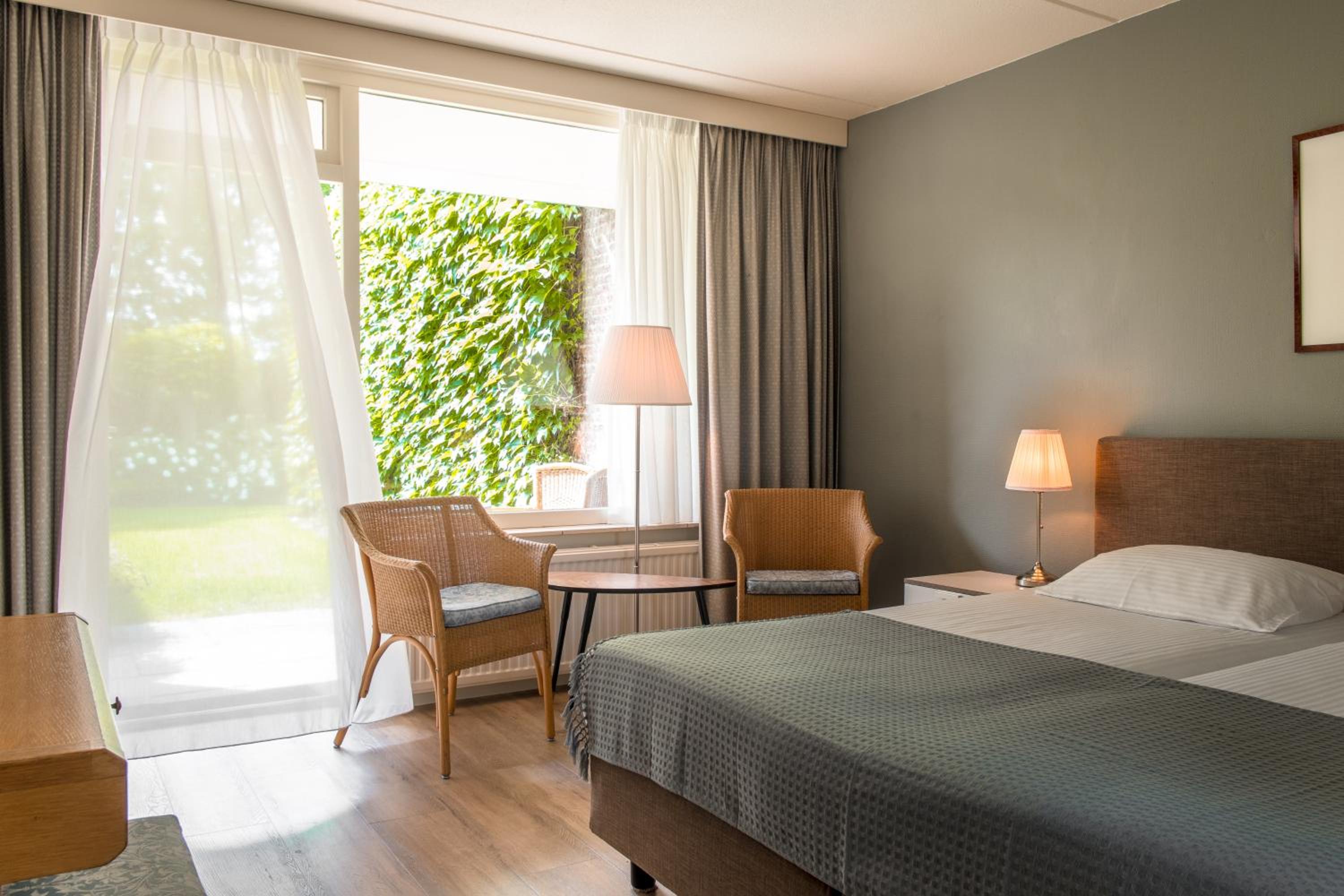 Standard Double or Twin Room photo 2