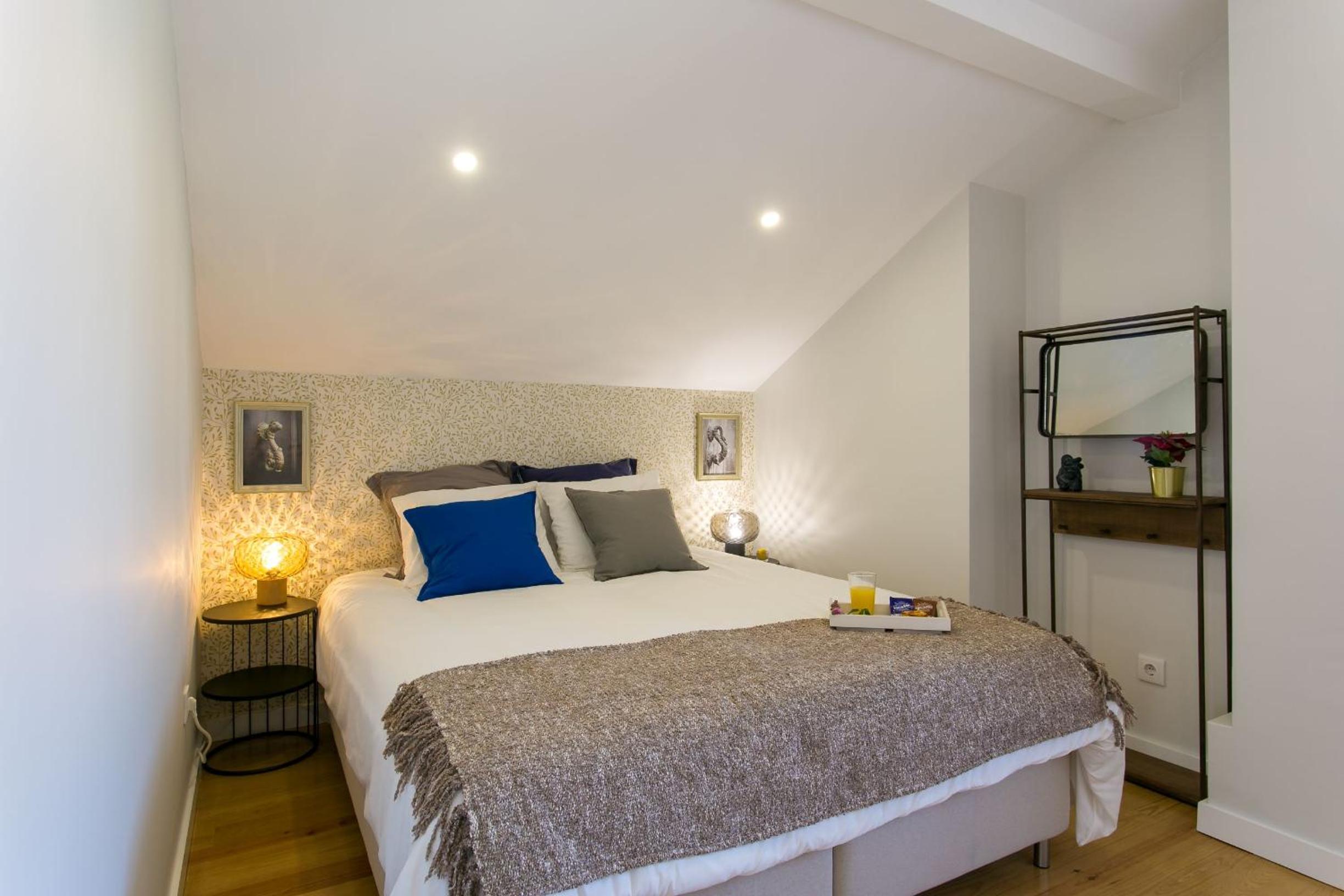Deluxe Apartment - Photo 2
