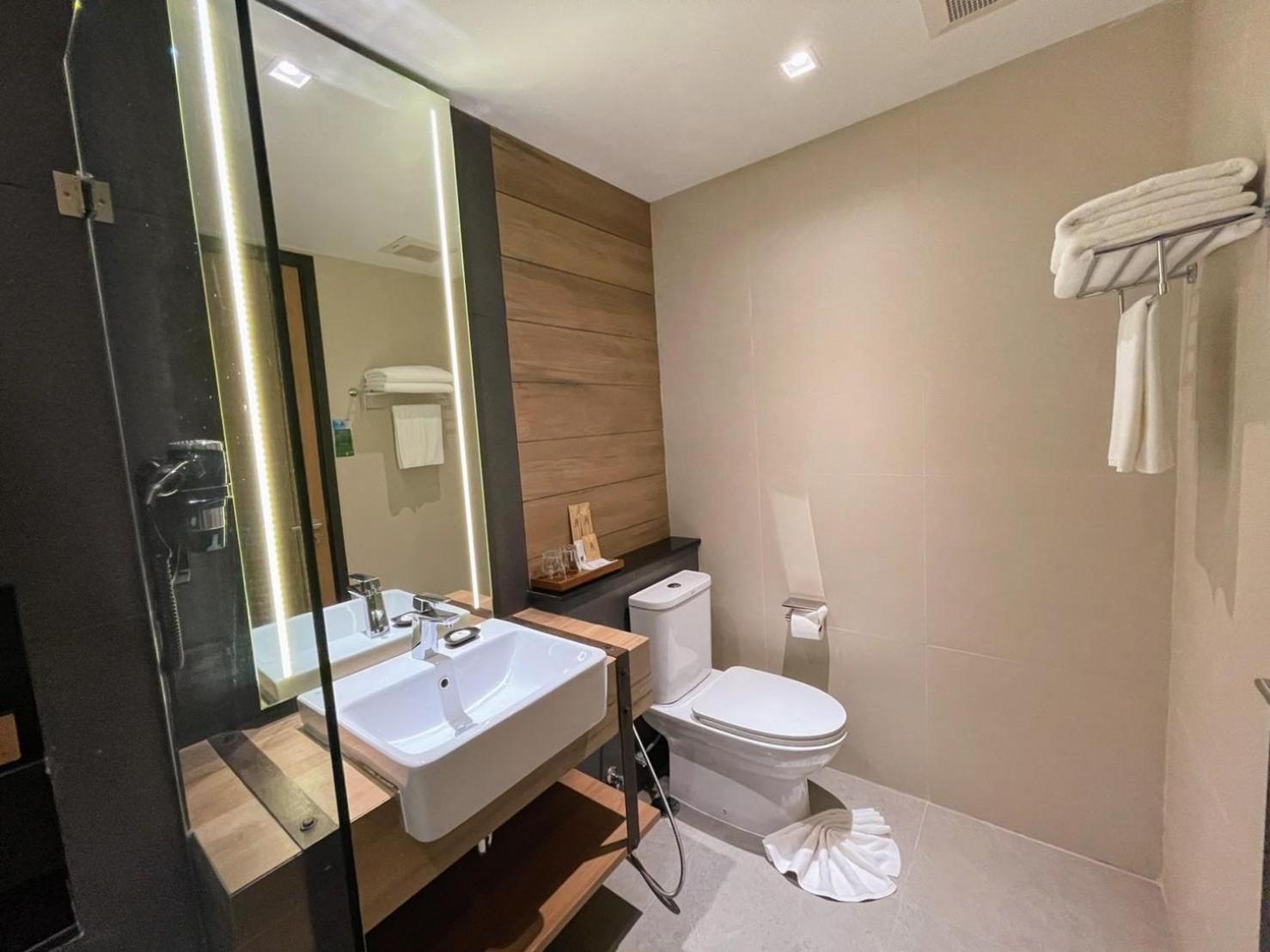 Superior Double or Twin Room - Photo 13