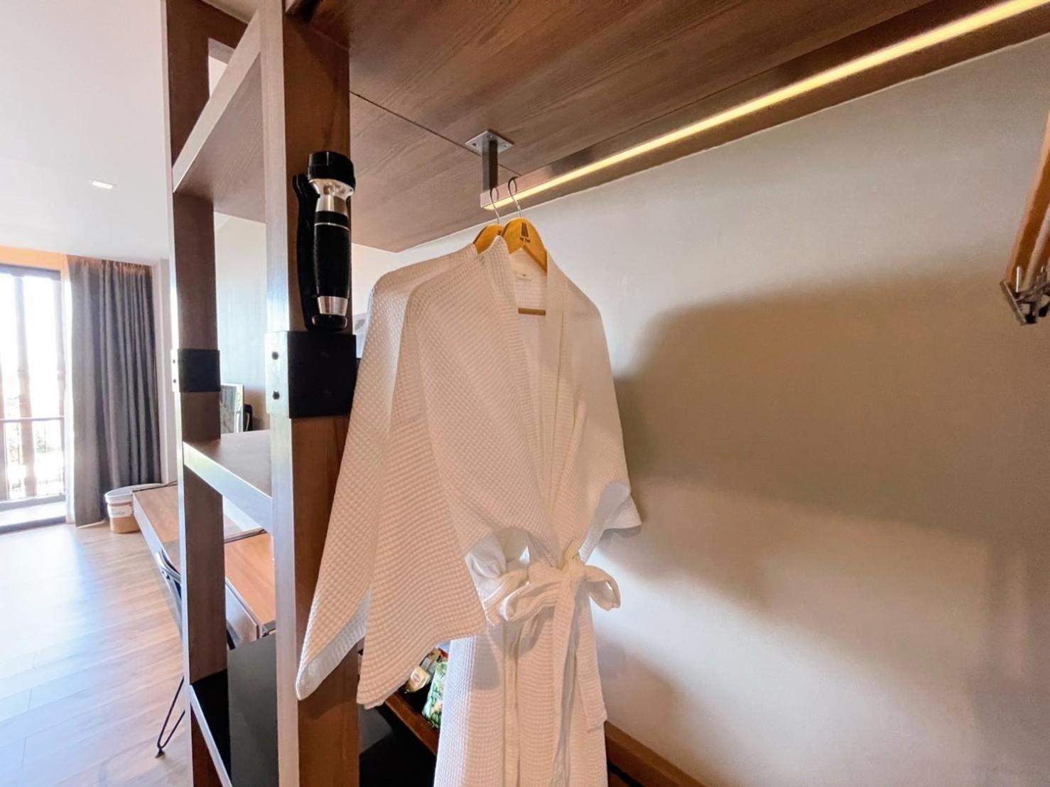 Superior Double or Twin Room - Photo 7