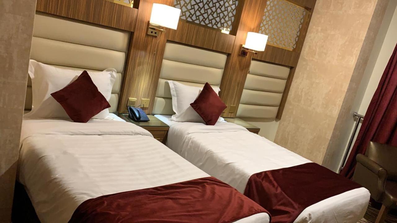 Double Room With Private Bathroom photo 2