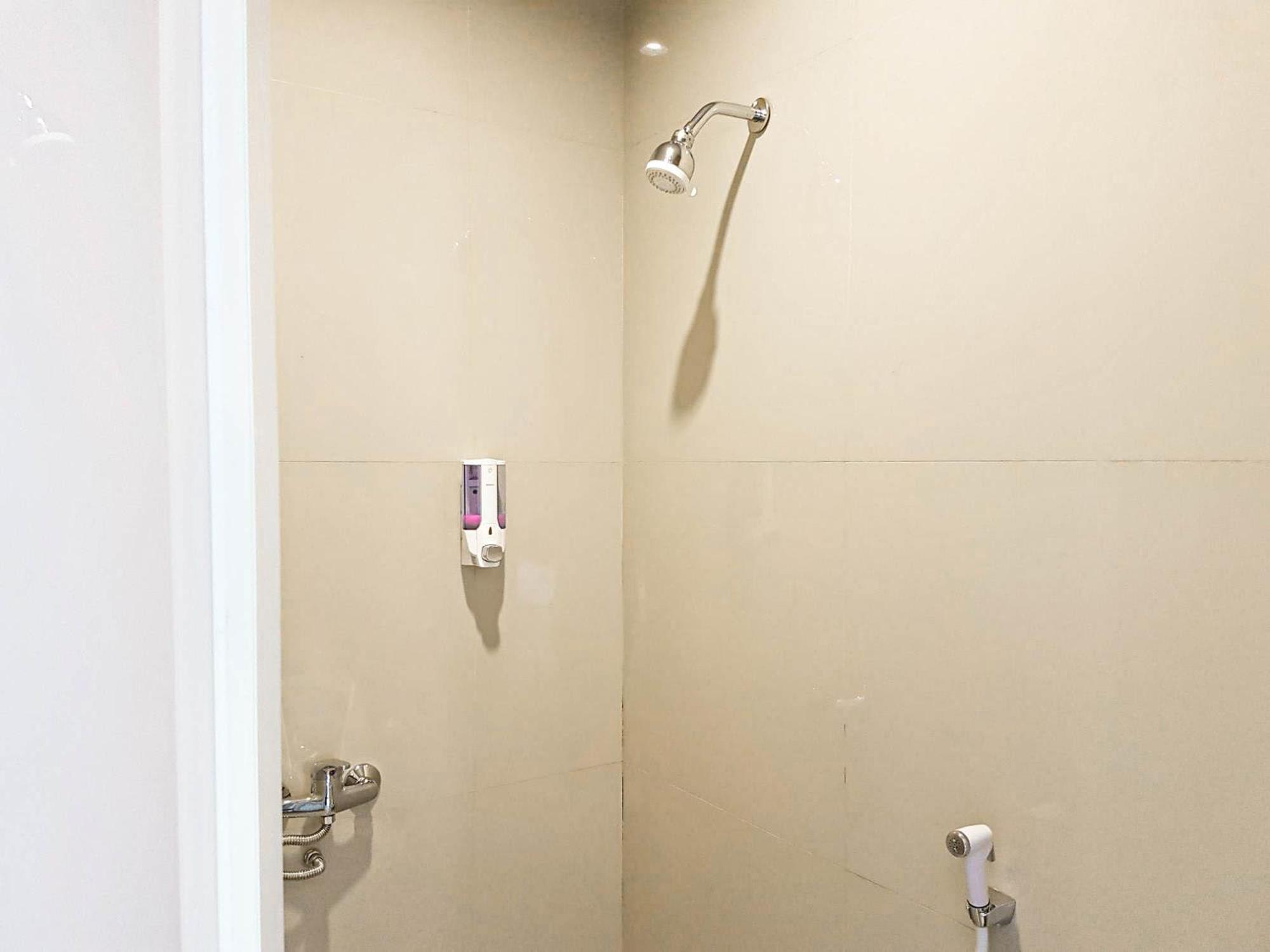 Deluxe Room - Photo 6
