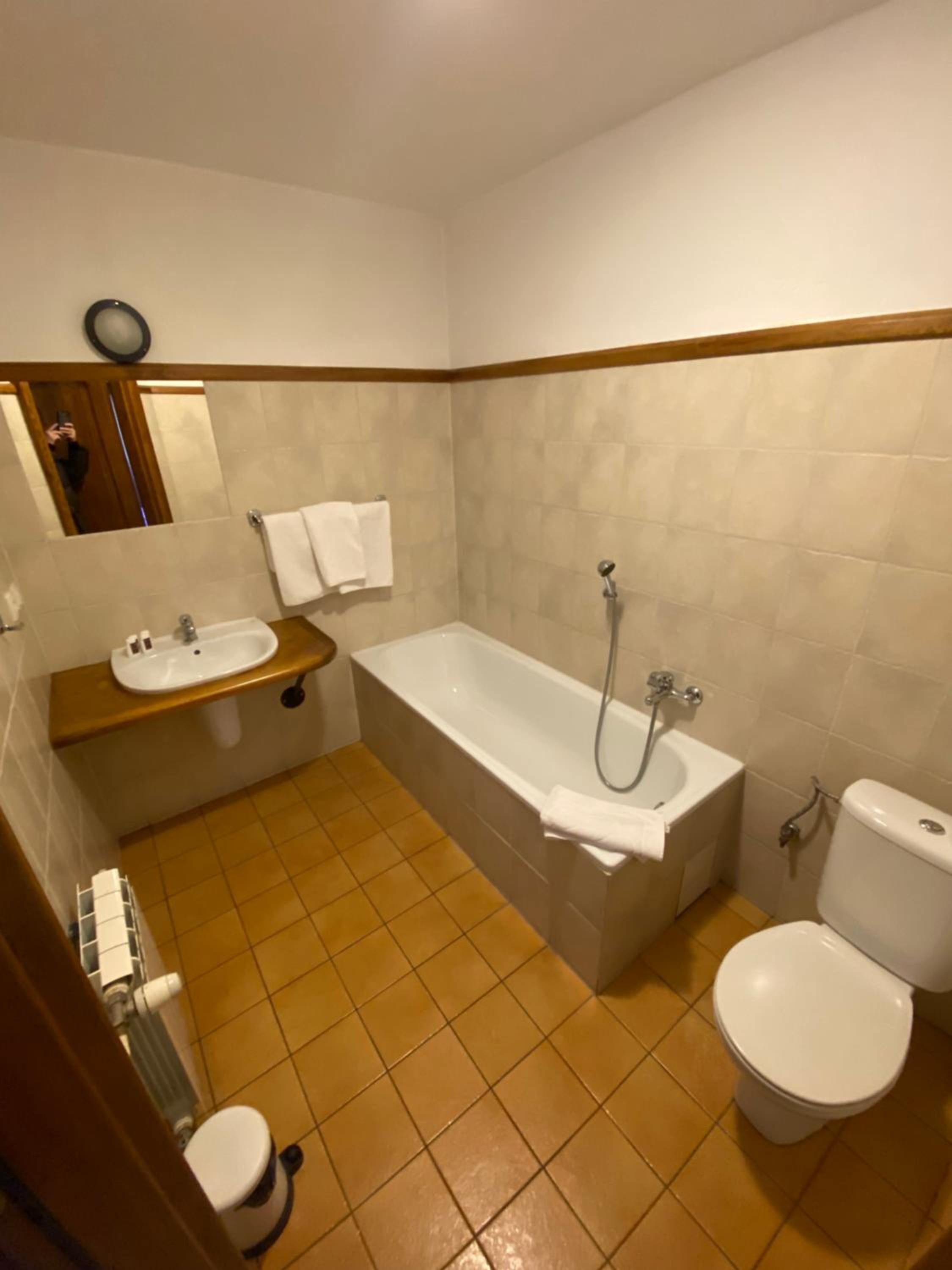 Double Or Twin Room photo 3