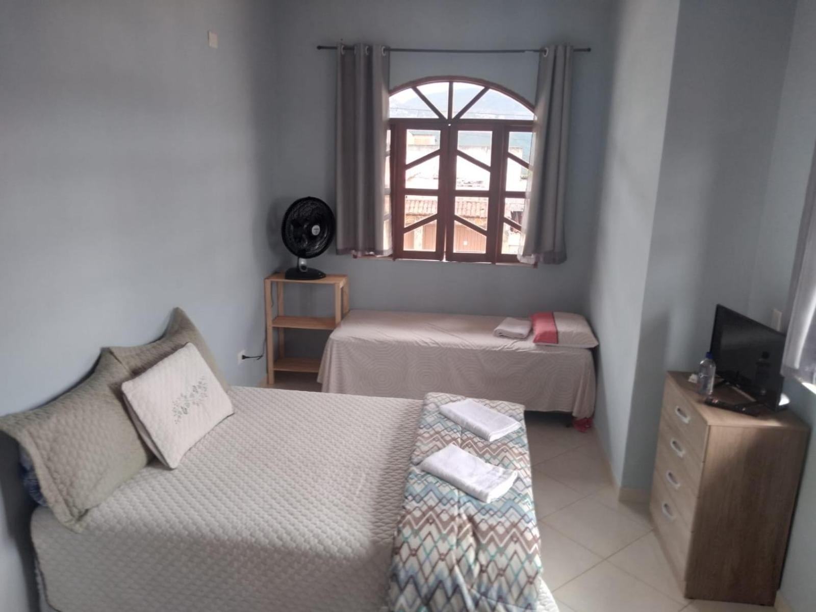 Triple Room with Bathroom - Photo 1