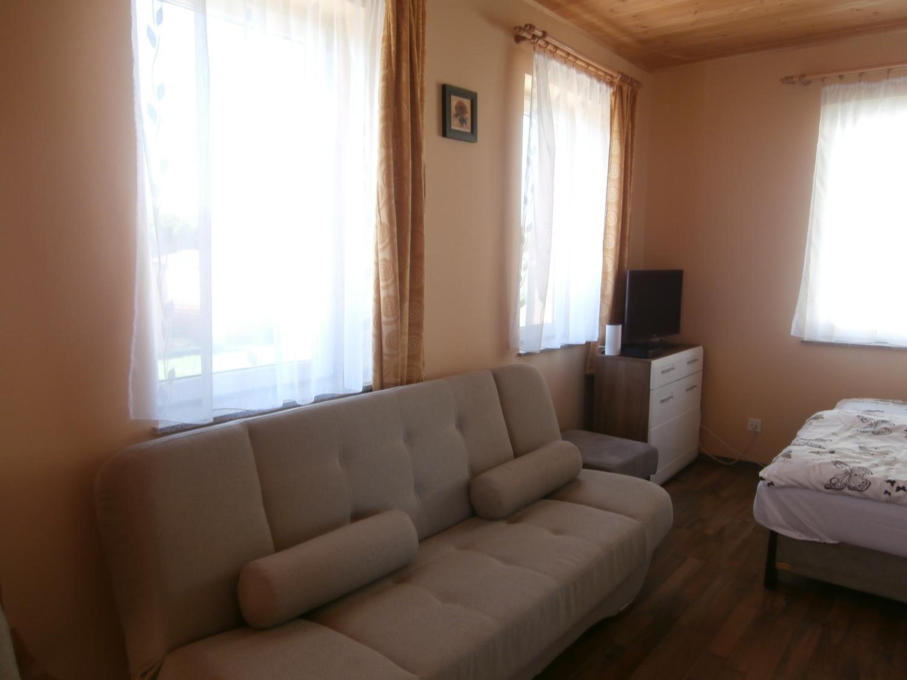 One-Bedroom Apartment - Photo 7