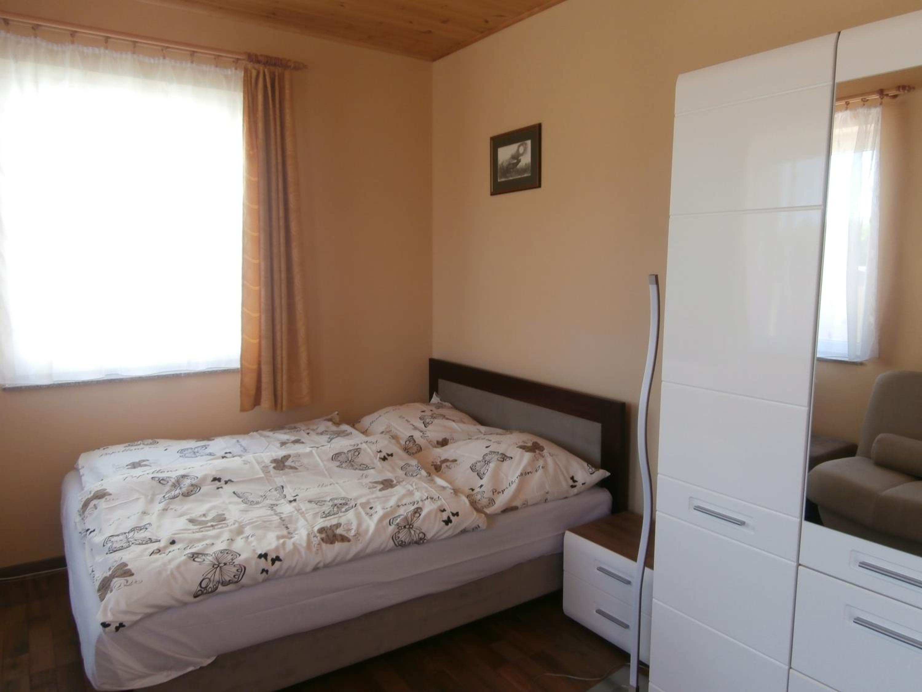One-Bedroom Apartment - Photo 5
