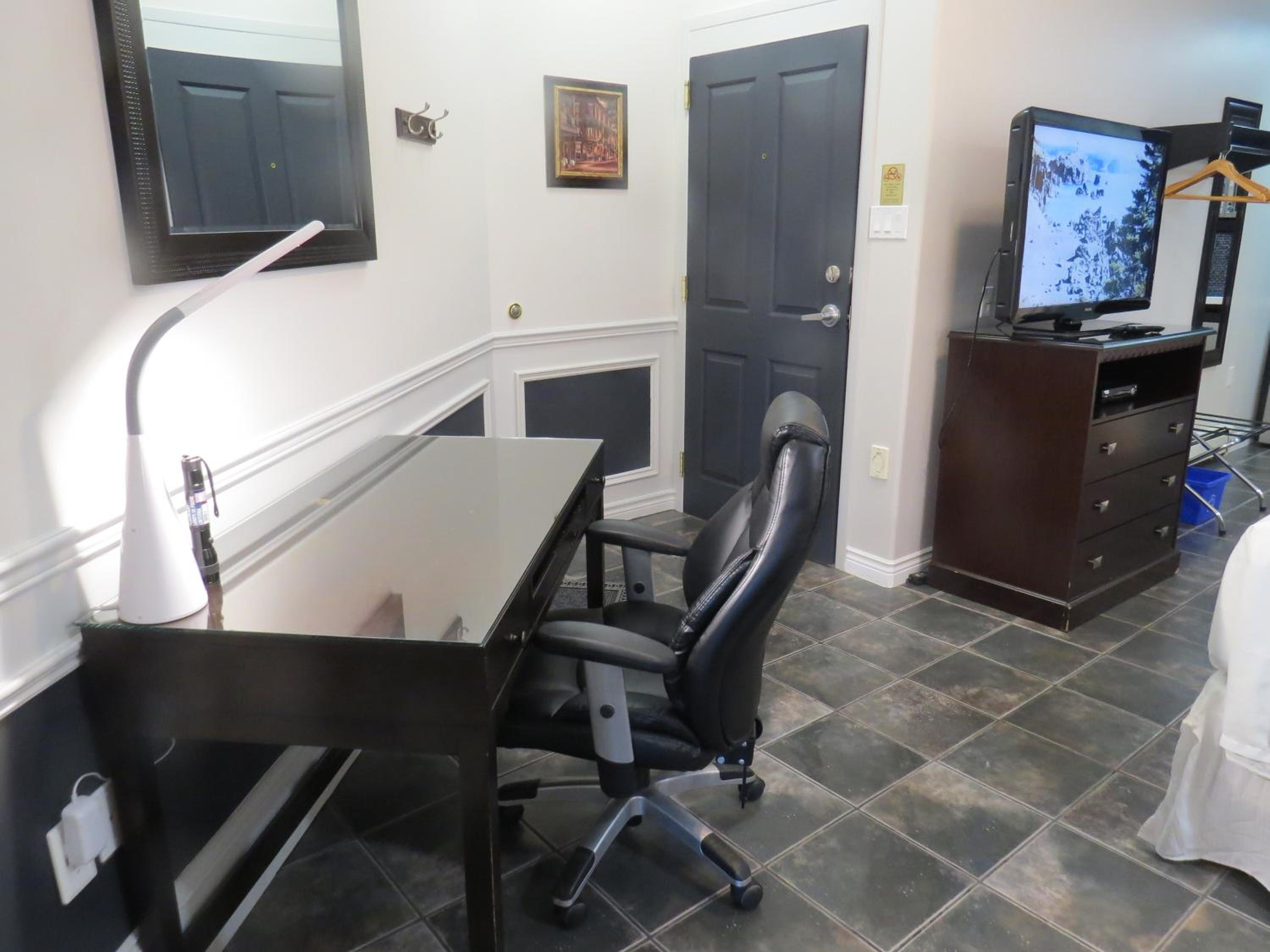 Corner Suite