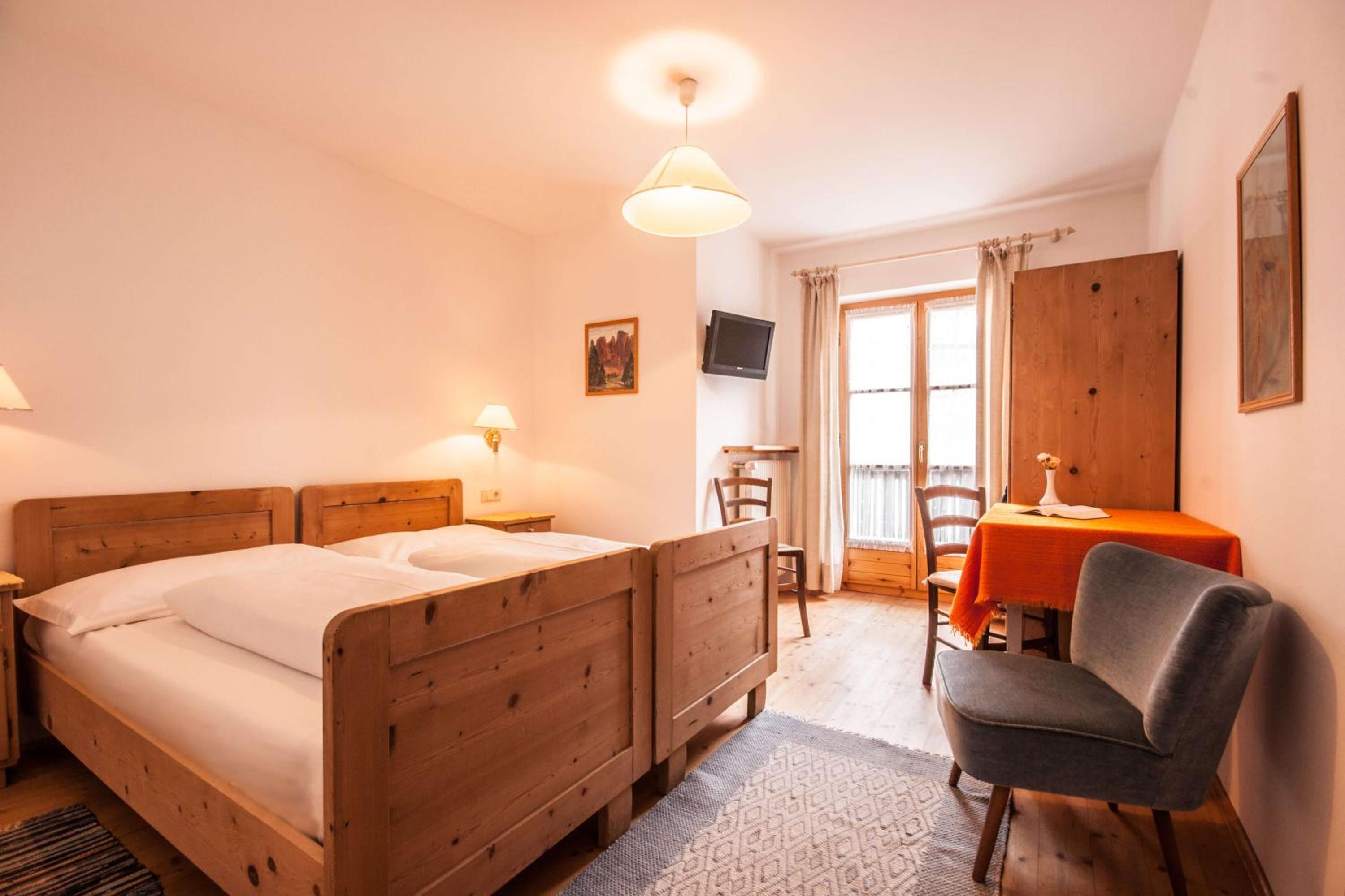 Standard Double or Twin Room - Photo 1