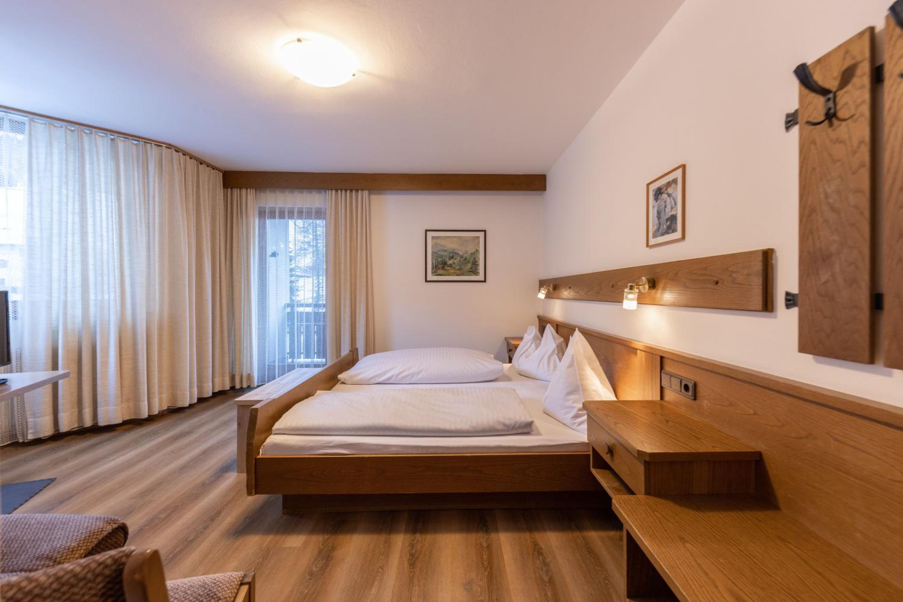 Double Room with Balcony - Photo 1