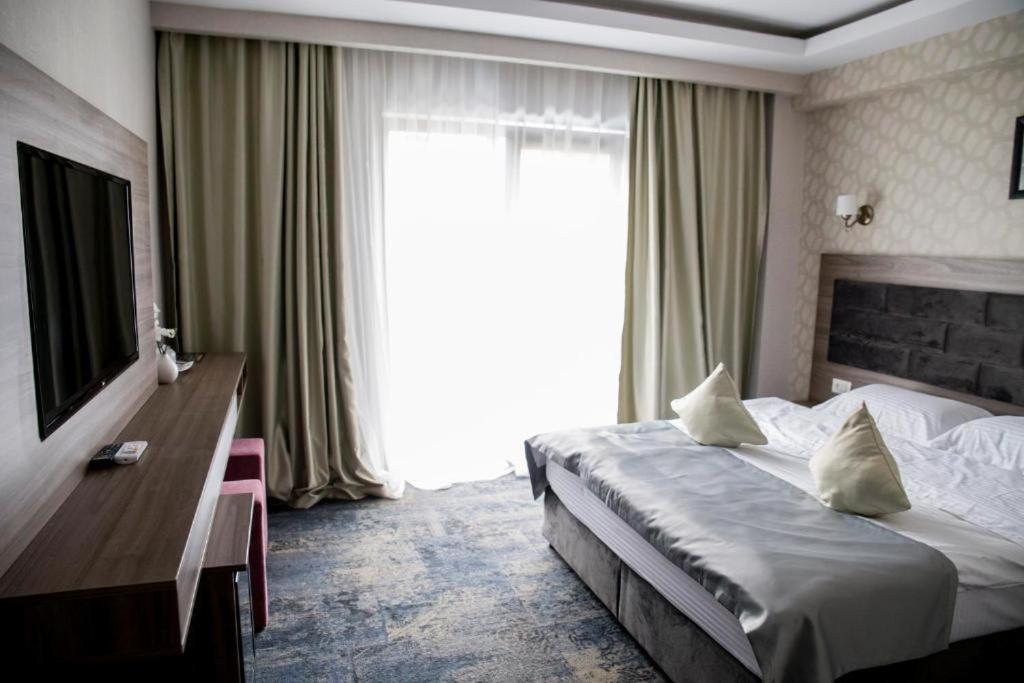 King Room with Balcony