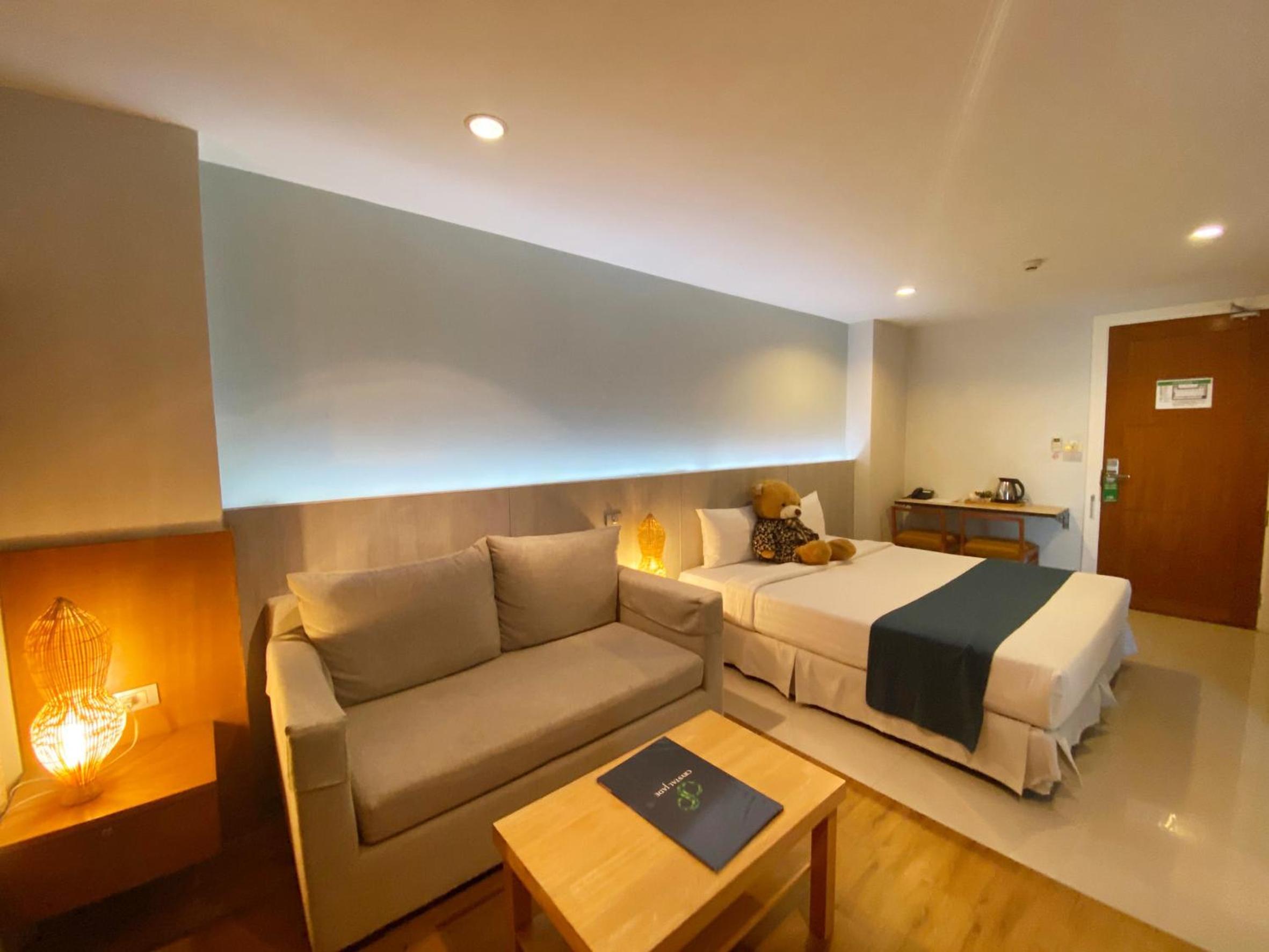  Deluxe Suite photo 2